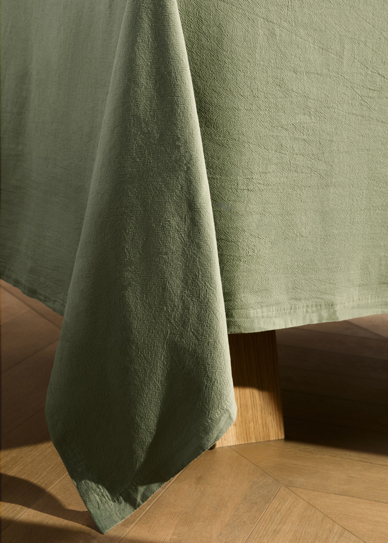 100% cotton tablecloth for 6 to 8 people - Details of the article 8