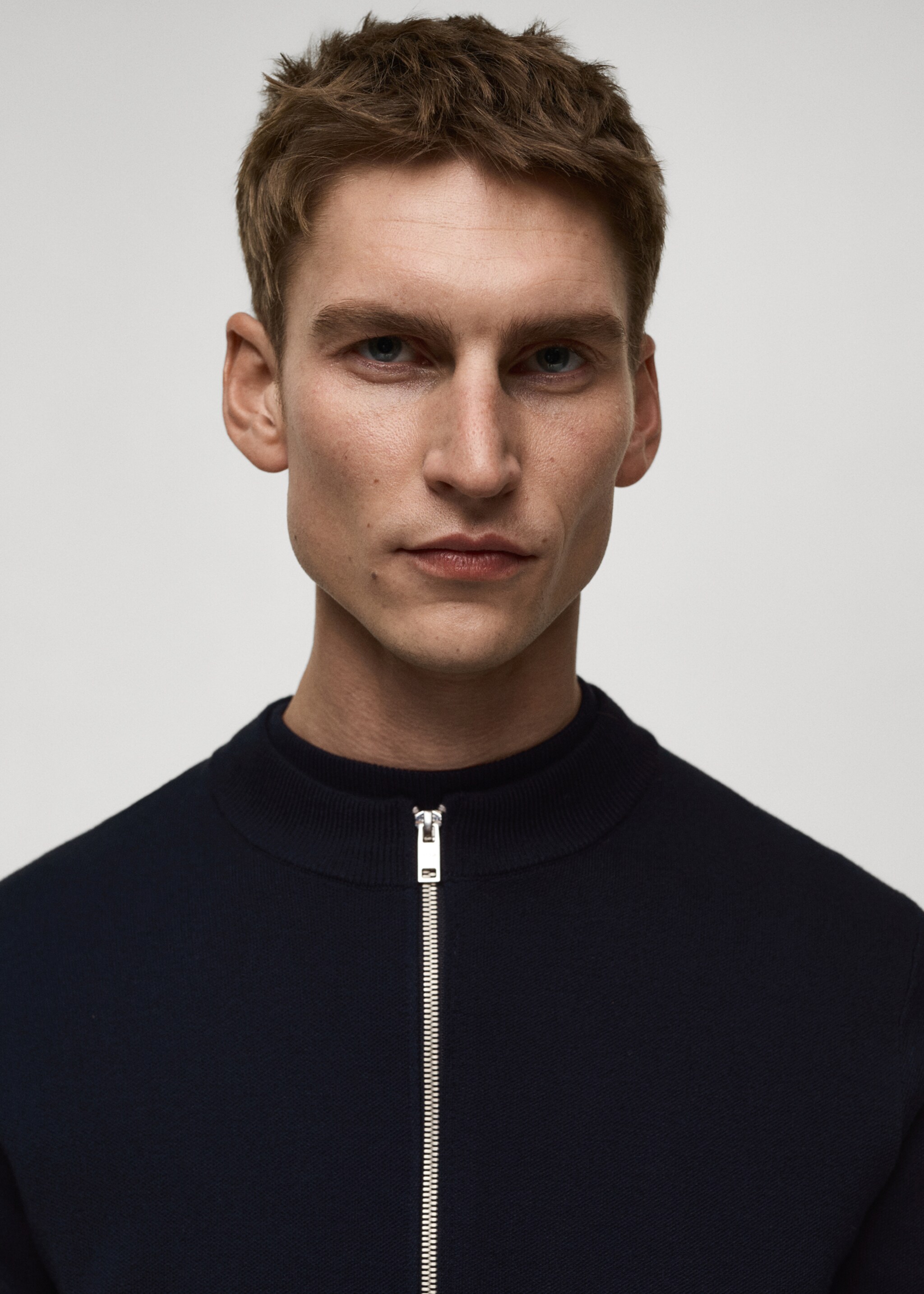 Zipped knit cardigan - Details of the article 1, Dark Navy. Ref: 87052890-00.