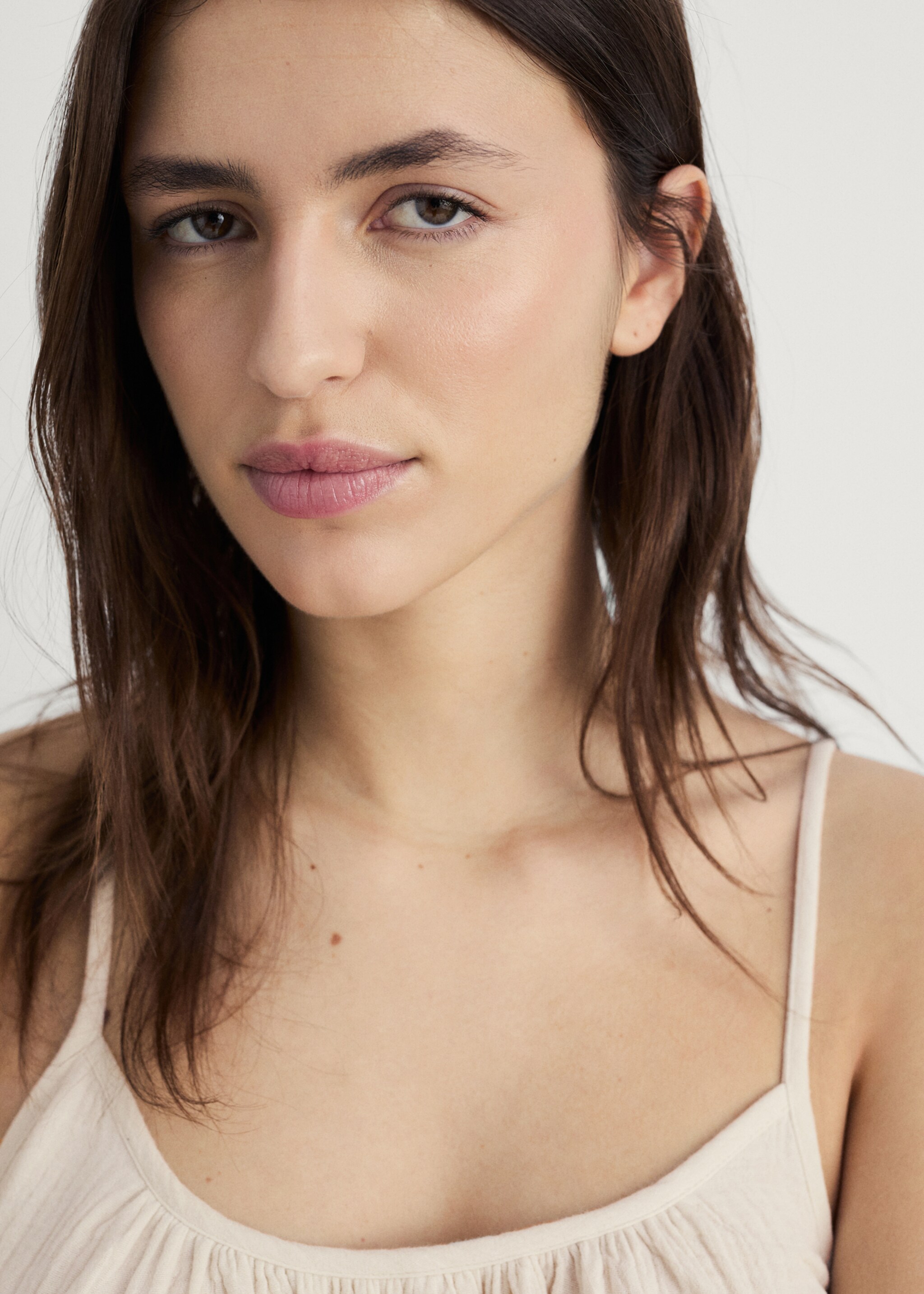 Unifarbenes Nachthemd aus Baumwolle - Detail des Artikels 1, Beige. Ref: 87052891-00.