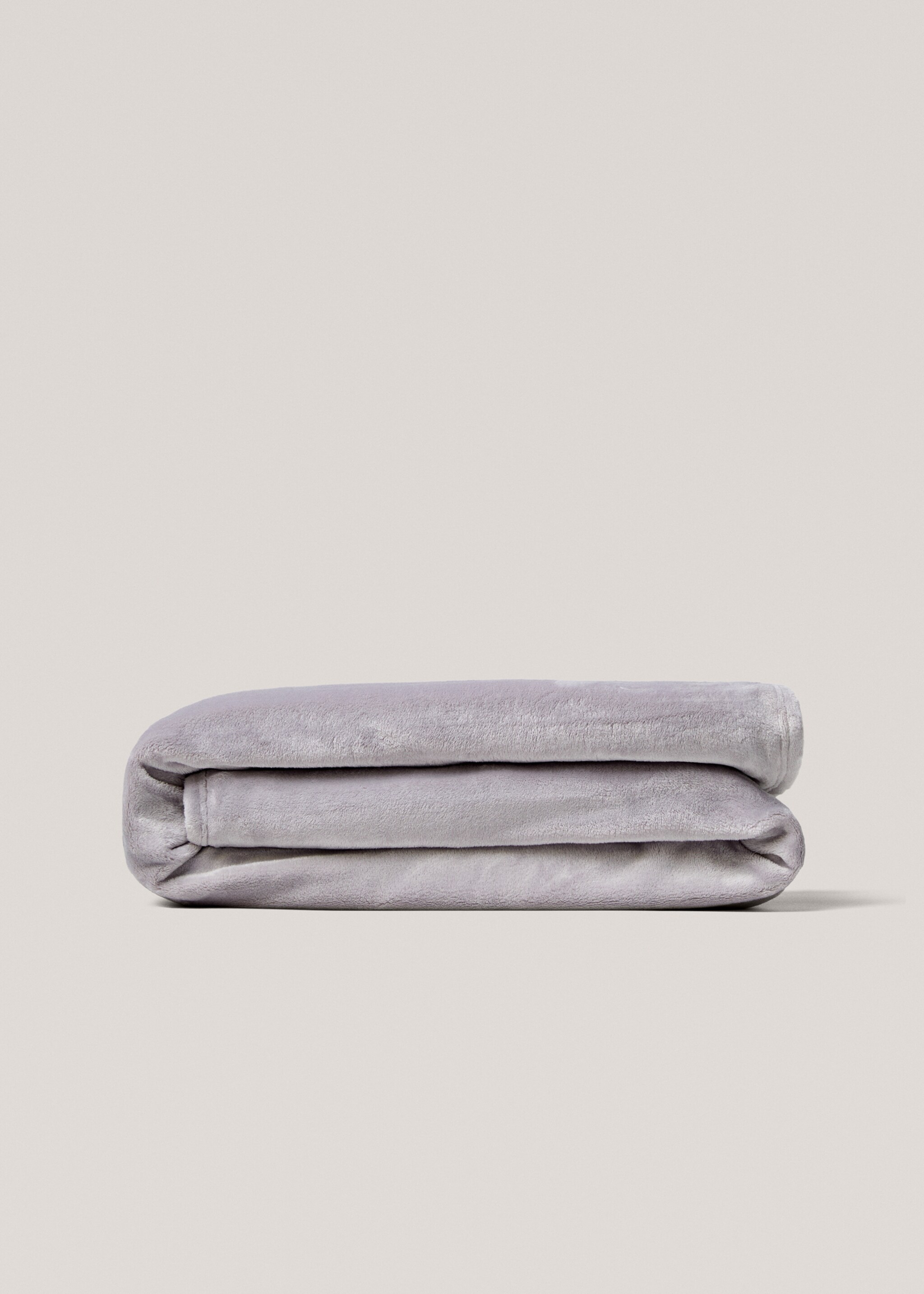 Large soft-touch fleece blanket - Article without model, Light/Pastel Grey. Ref: 87052909-00.