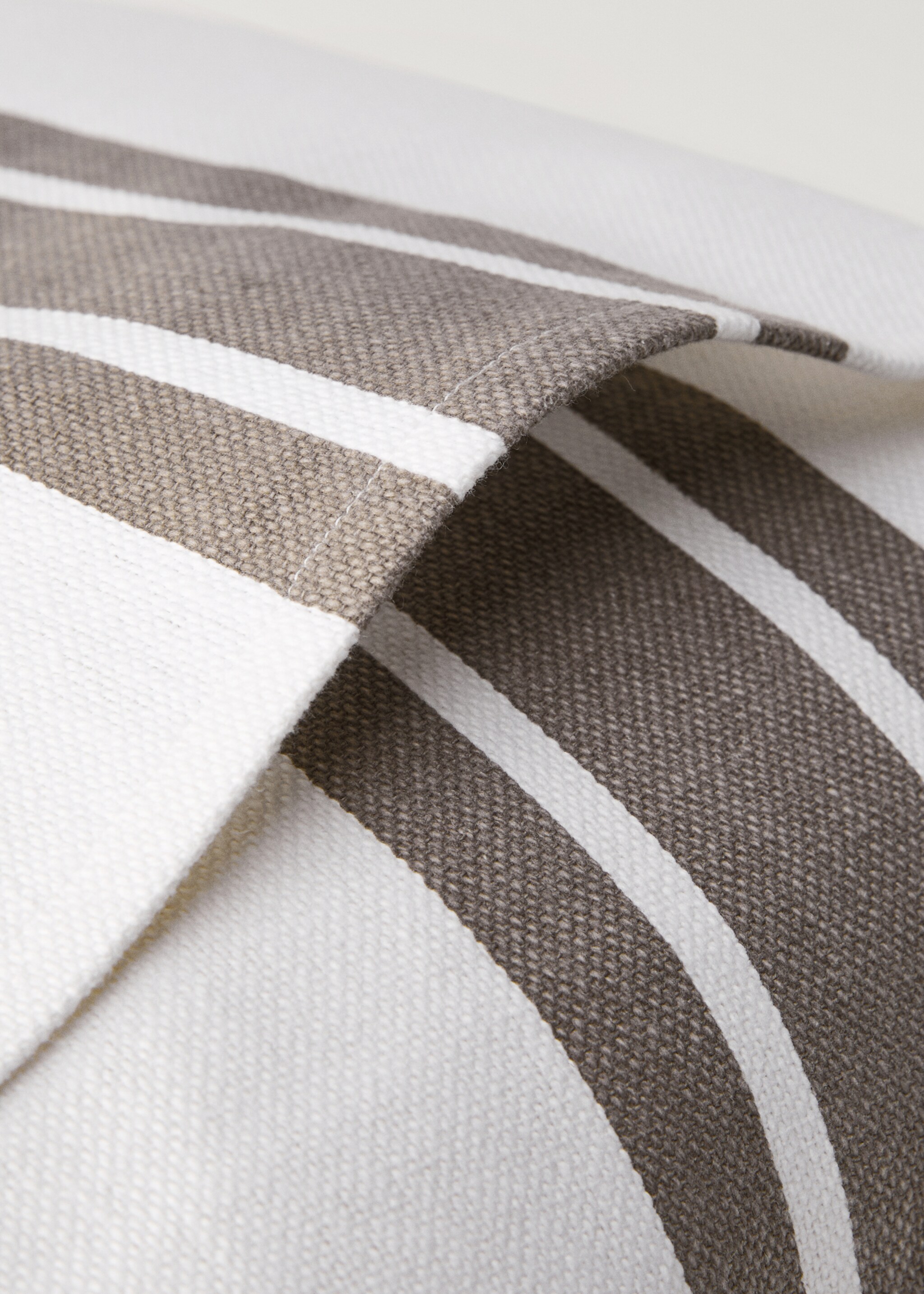 Cushion cover with stripe detail 45x45 cm - Details of the article 1, Medium Brown. Ref: 87052910-00.