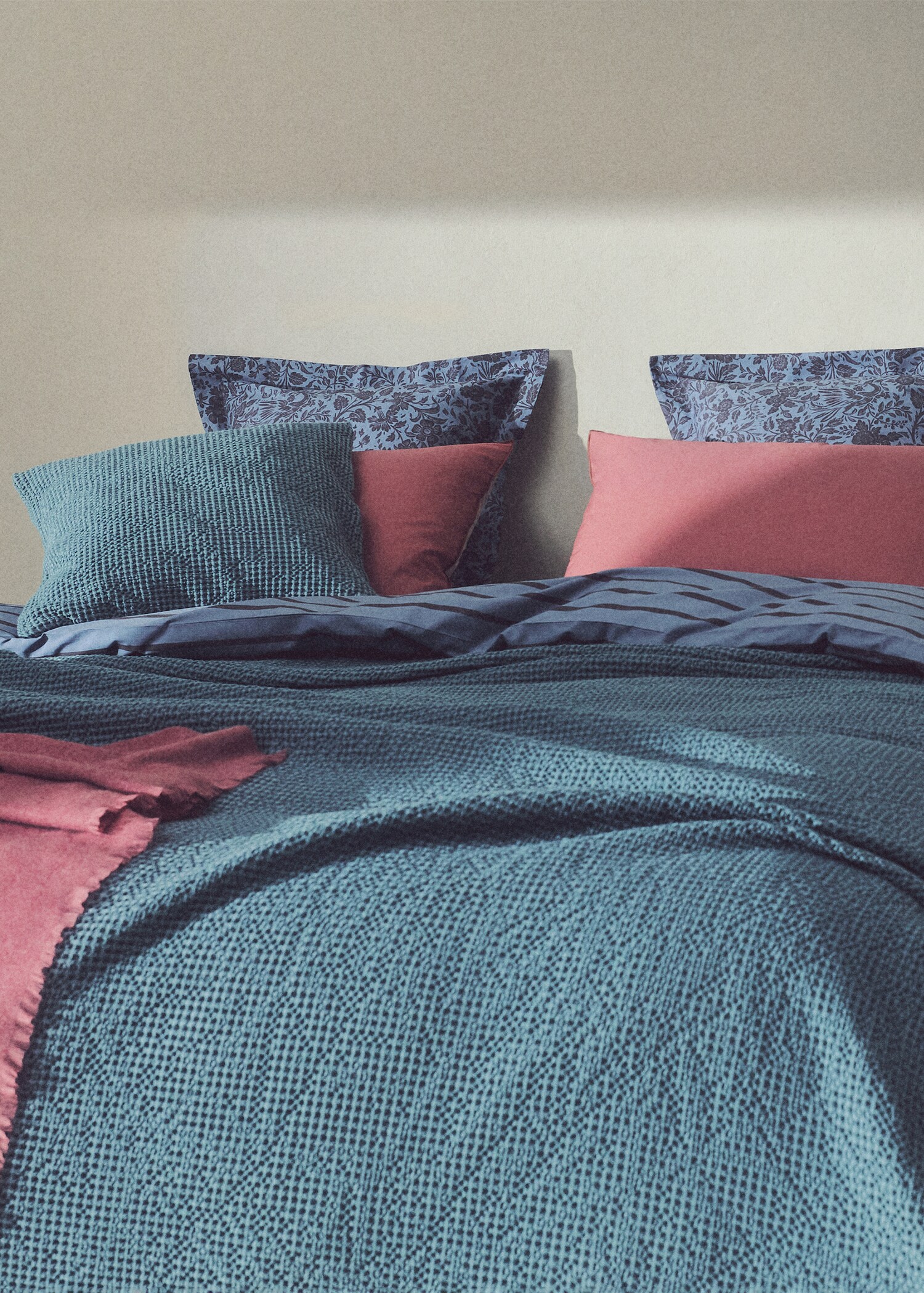 Garment-dyed waffle cotton bedspread for 130/150 cm bed - Details of the article 6