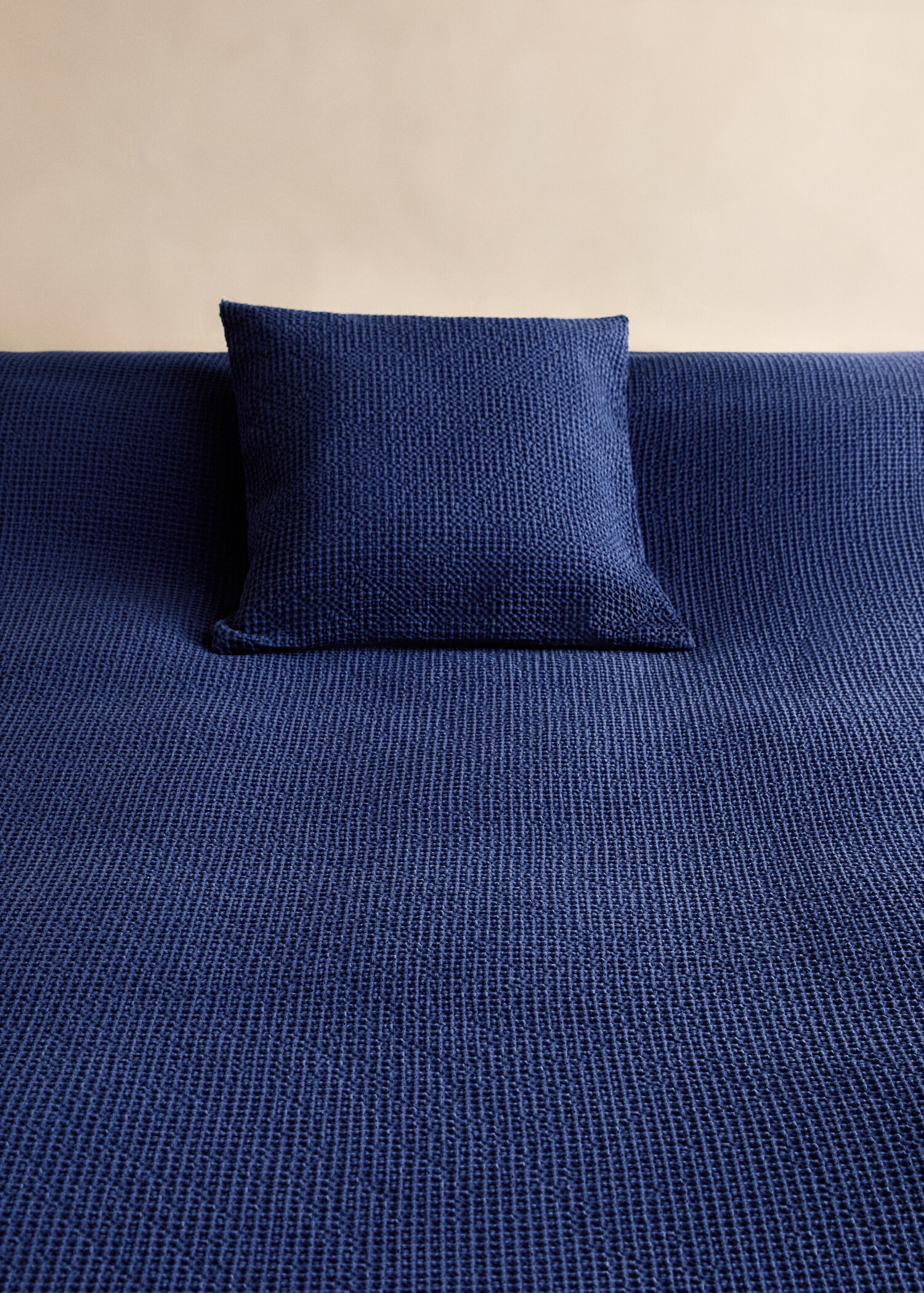 Garment-dyed waffle cotton bedspread for 130/150 cm bed - Details of the article 7