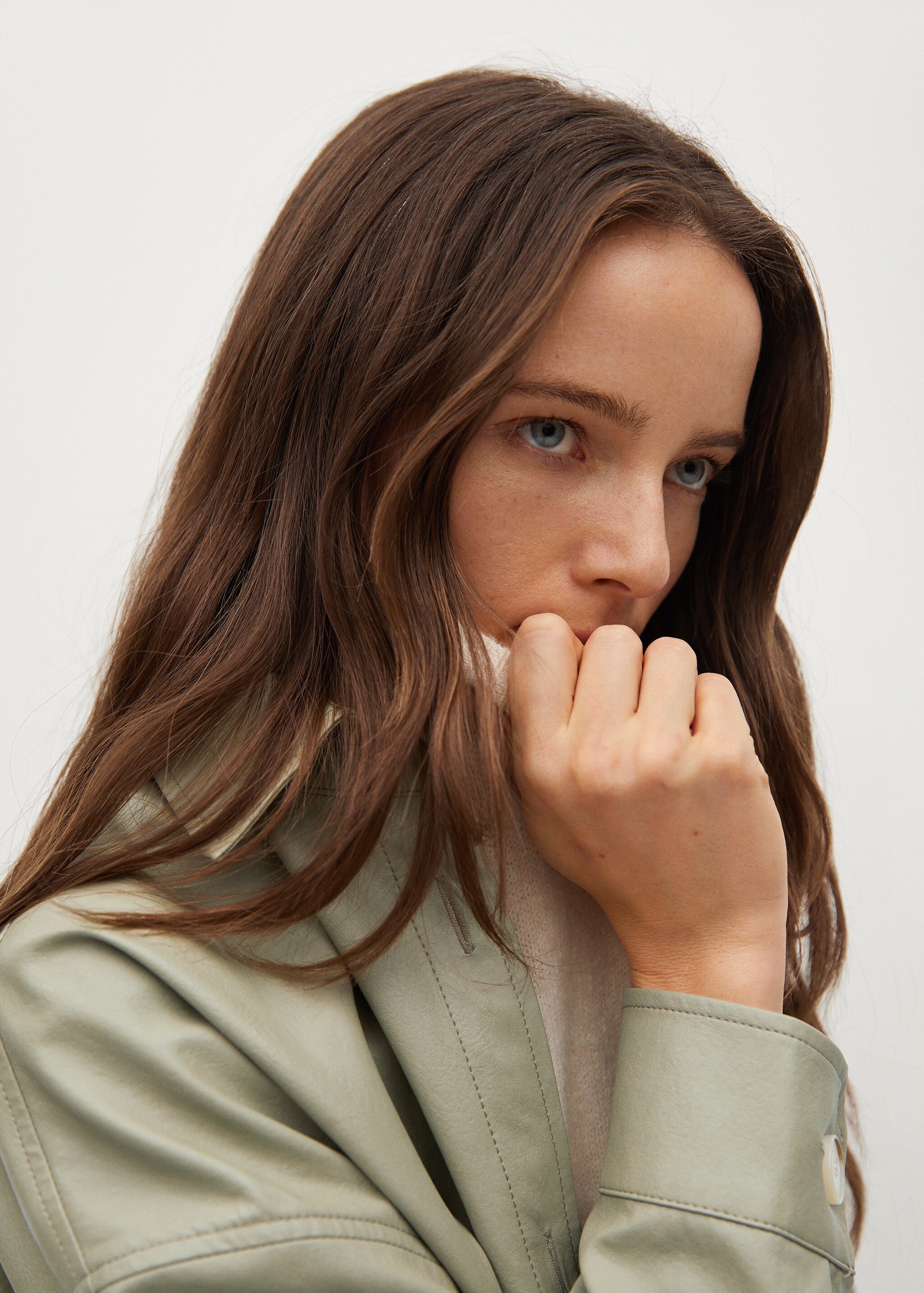 Sobrecamisa efecto piel oversize - Detalle del artículo 1