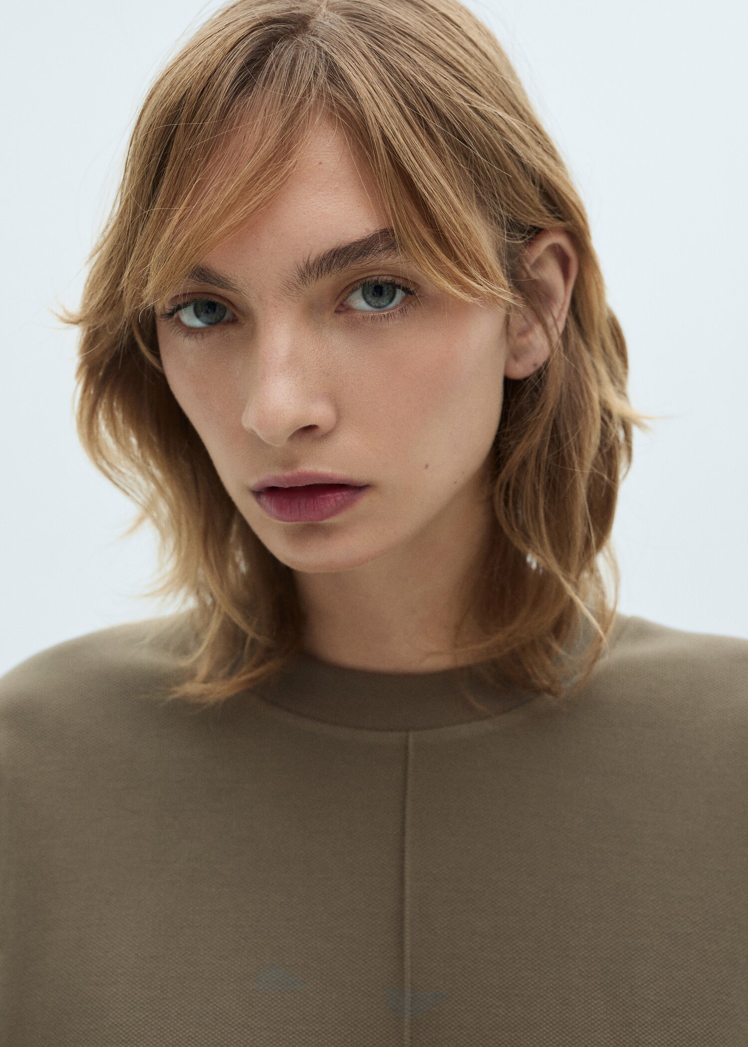 Rundhals-Sweatshirt mit Nahtdetail - Detail des Artikels 1