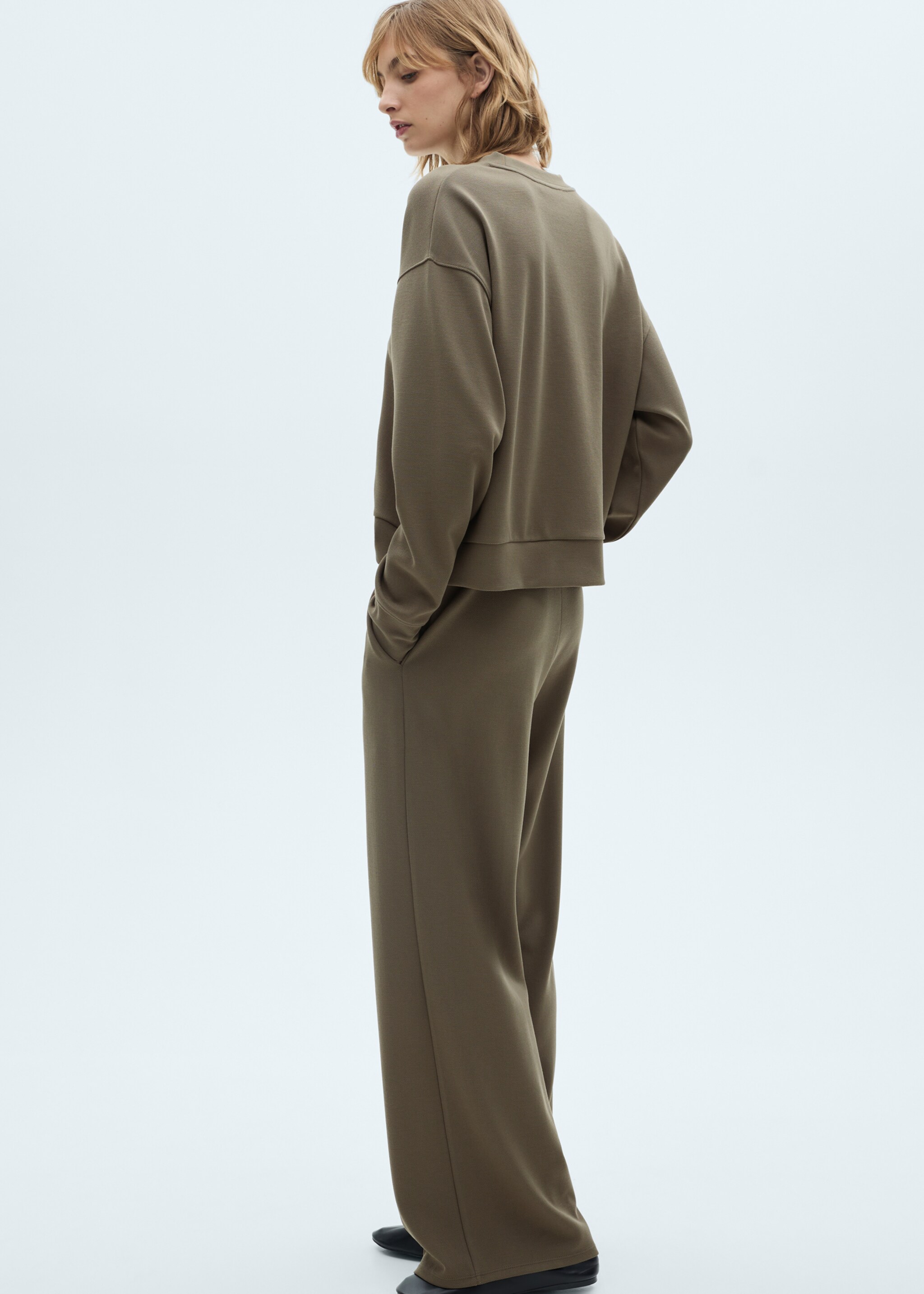 Rundhals-Sweatshirt mit Nahtdetail - Rückseite des Artikels, Khaki. Ref: 87053281-00.