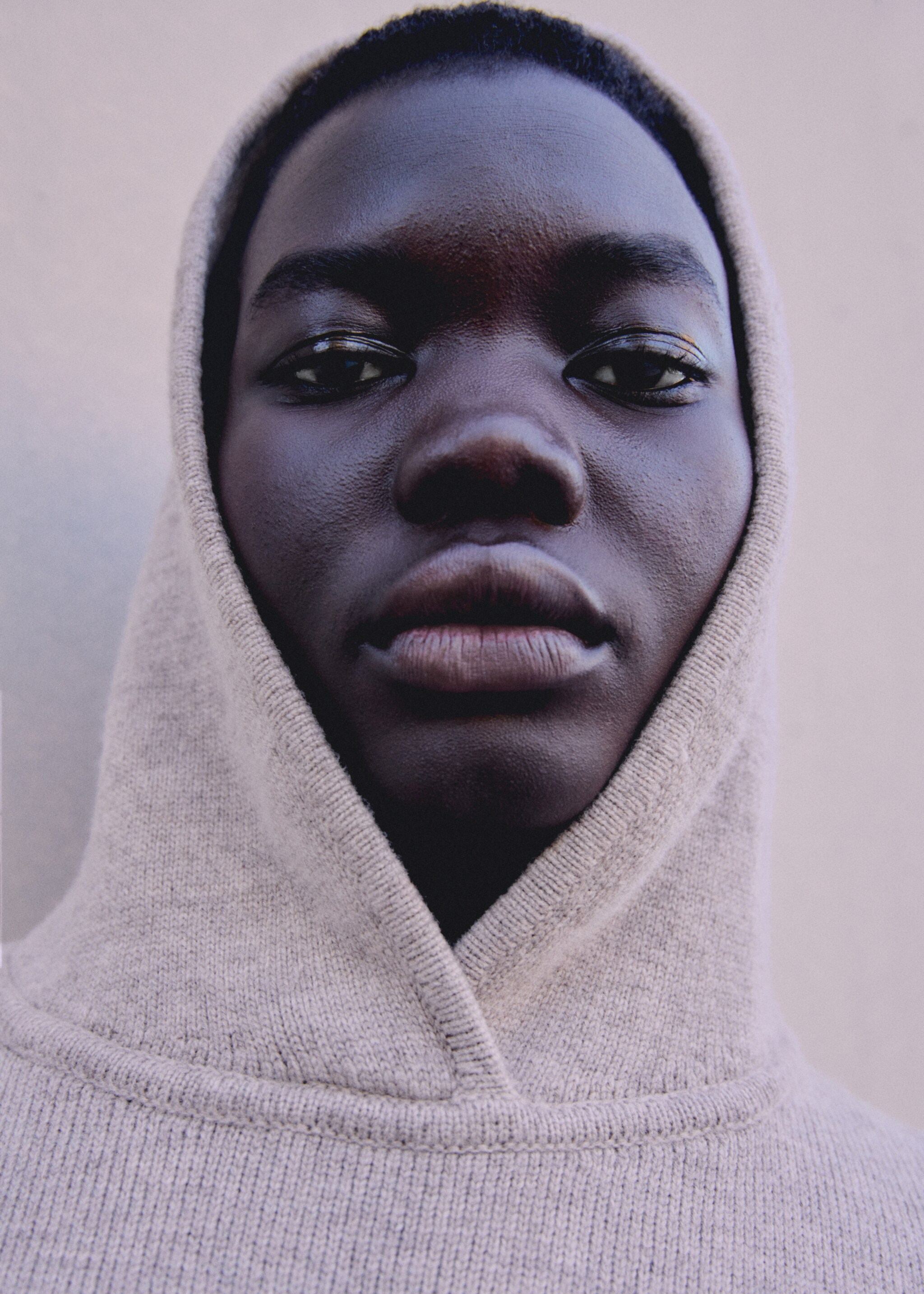 Svetr s kapucí ze směsi vlny - Detail zboží 6, Písková. Ref: 87053283-00.