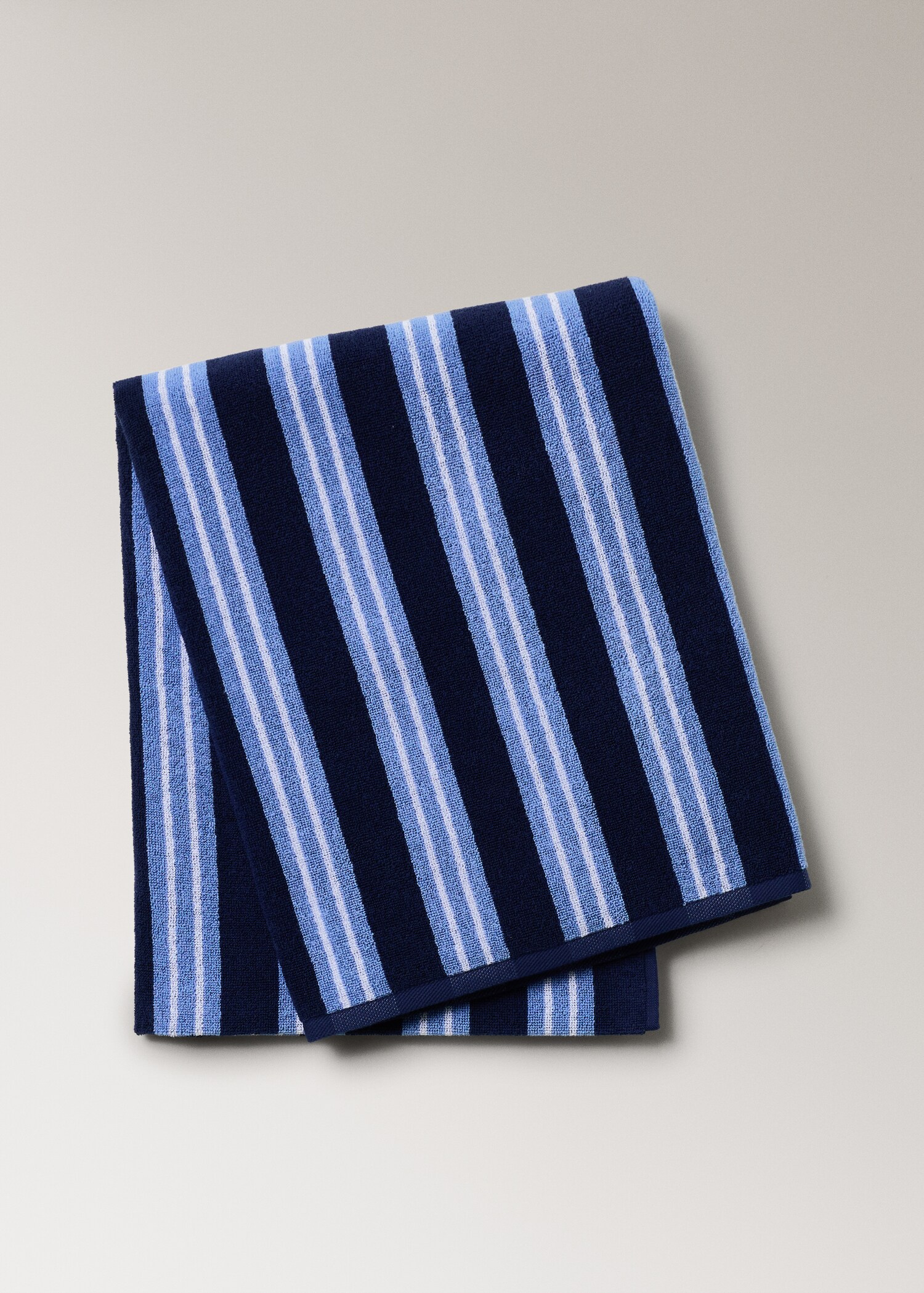 Multi-coloured striped beach towel - Article without model