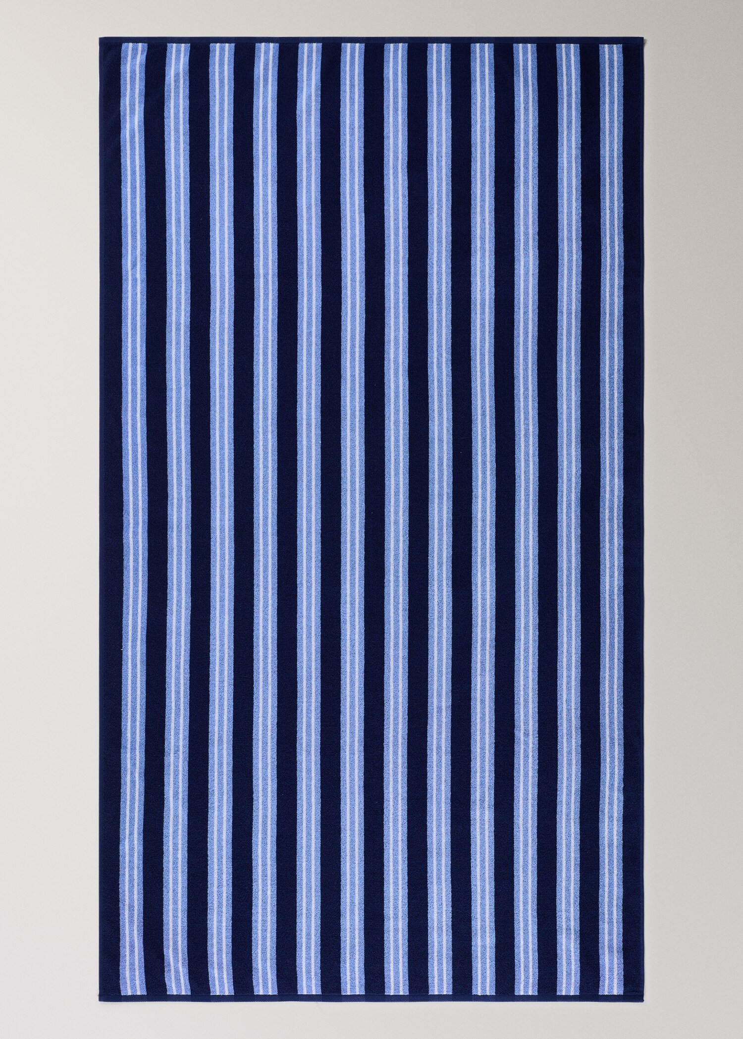 Multi-coloured striped beach towel - Details of the article 3