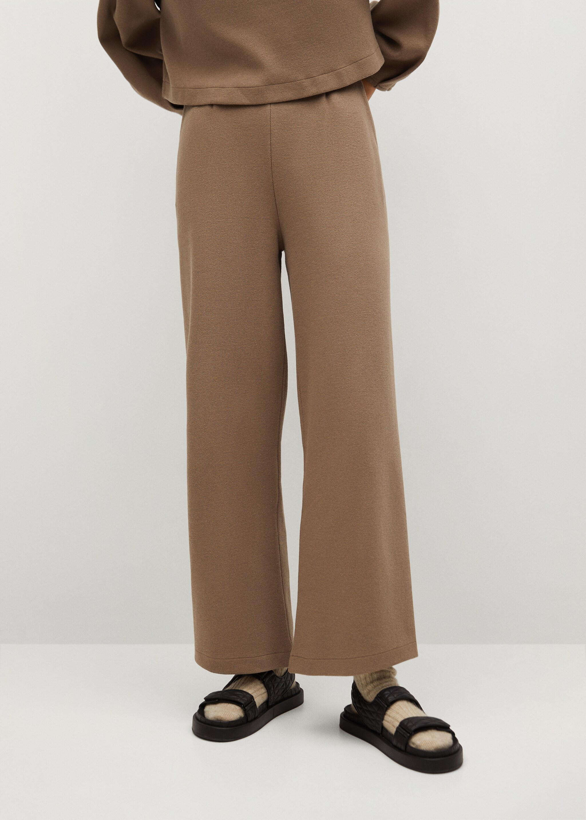 Pantalón recto franela - Plano medio