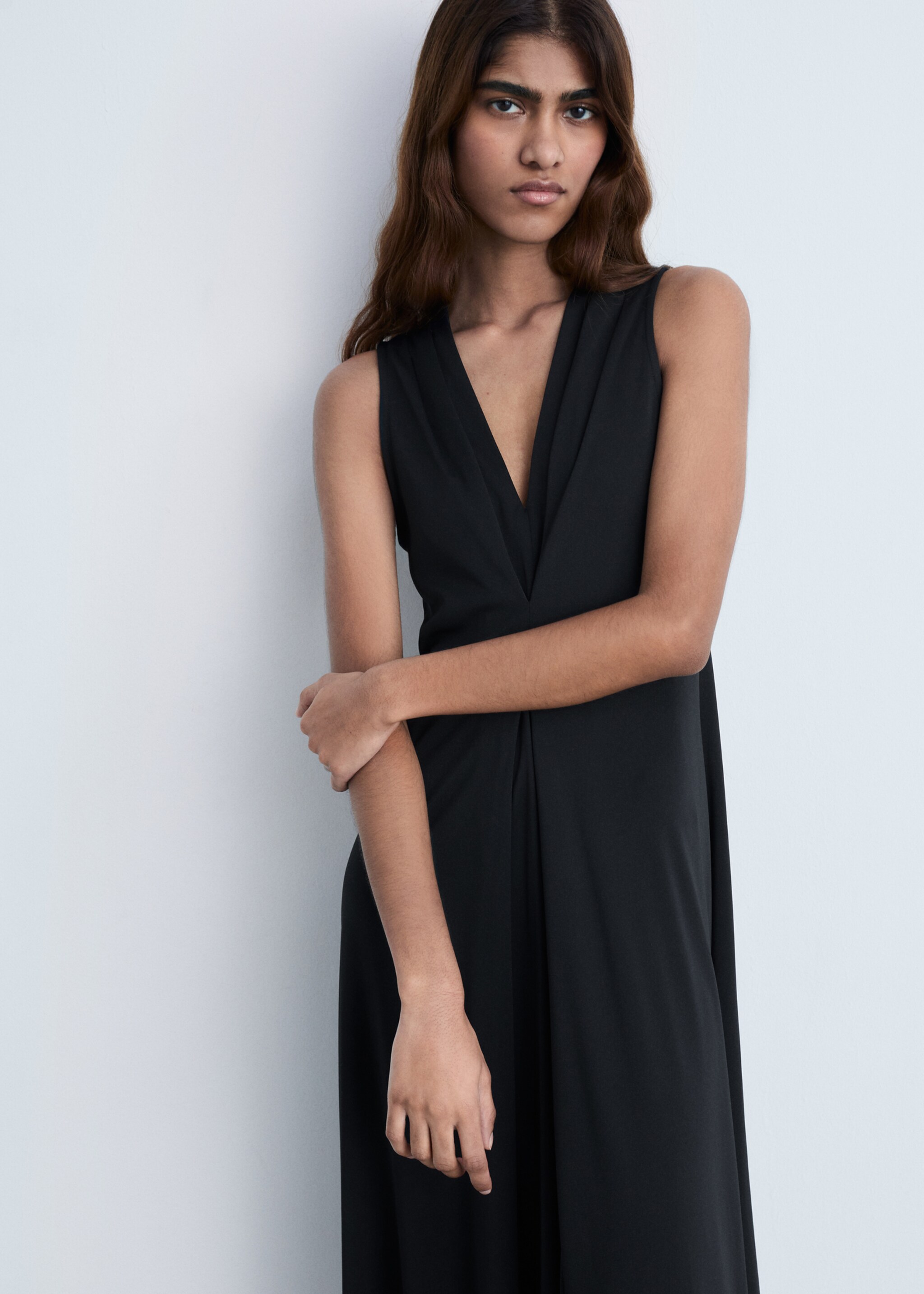 V-neck knitted dress - Medium plane, Black. Ref: 87054064-00.