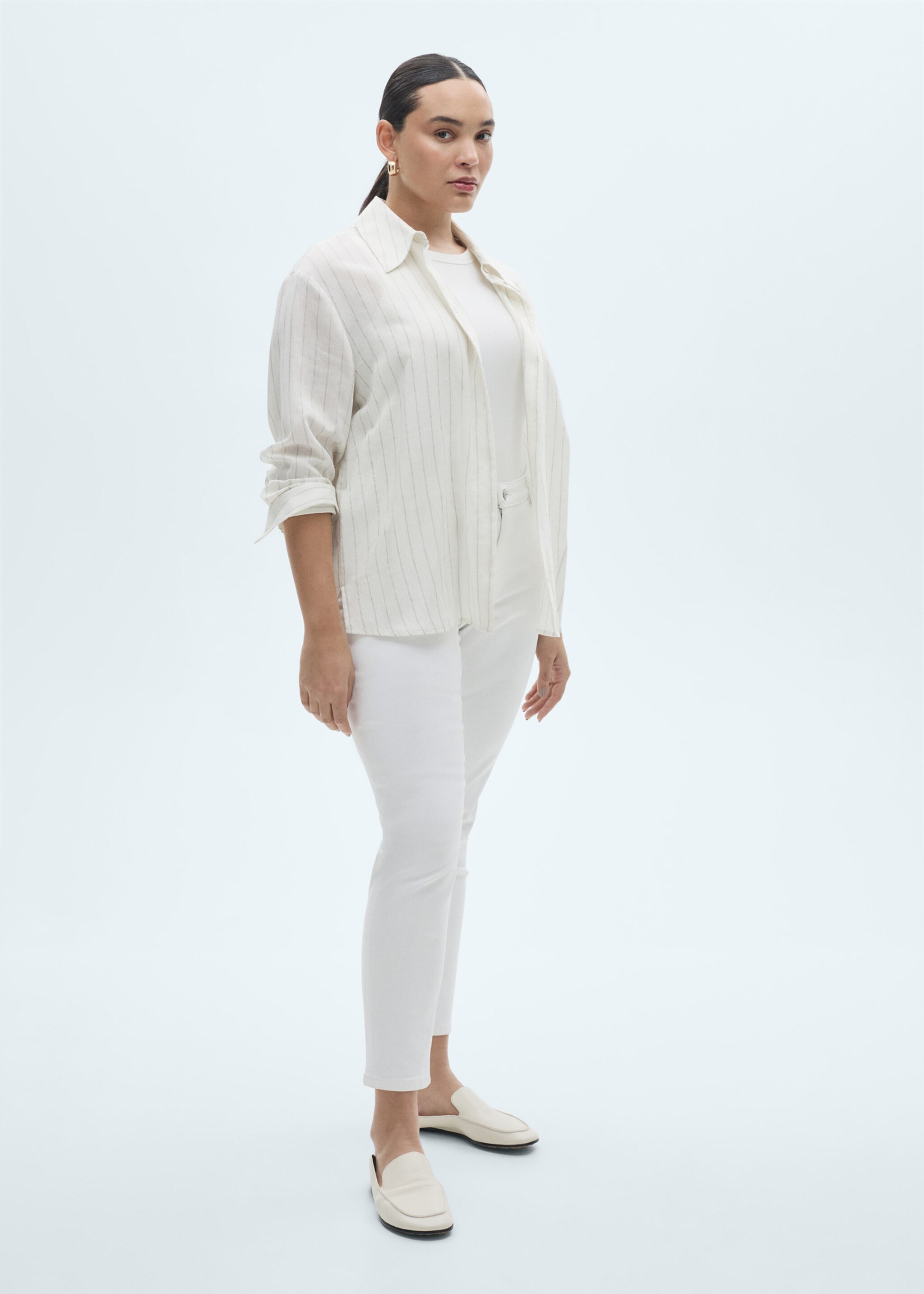Mid-rise skinny jeans - Details of the article 3, White. Ref: 87054070-00.