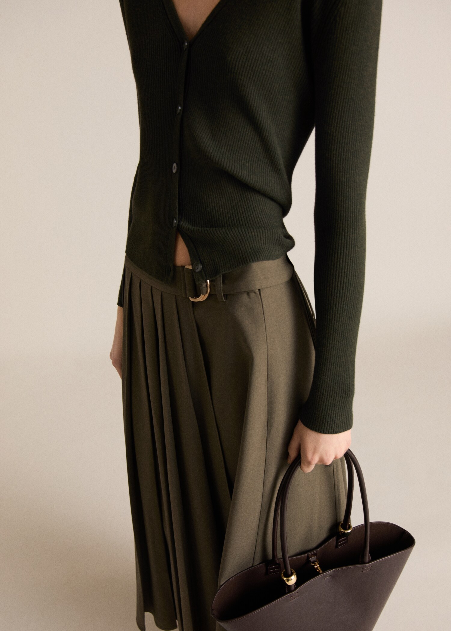 Úpletový kardigan s výstřihem do V - Detail zboží 6