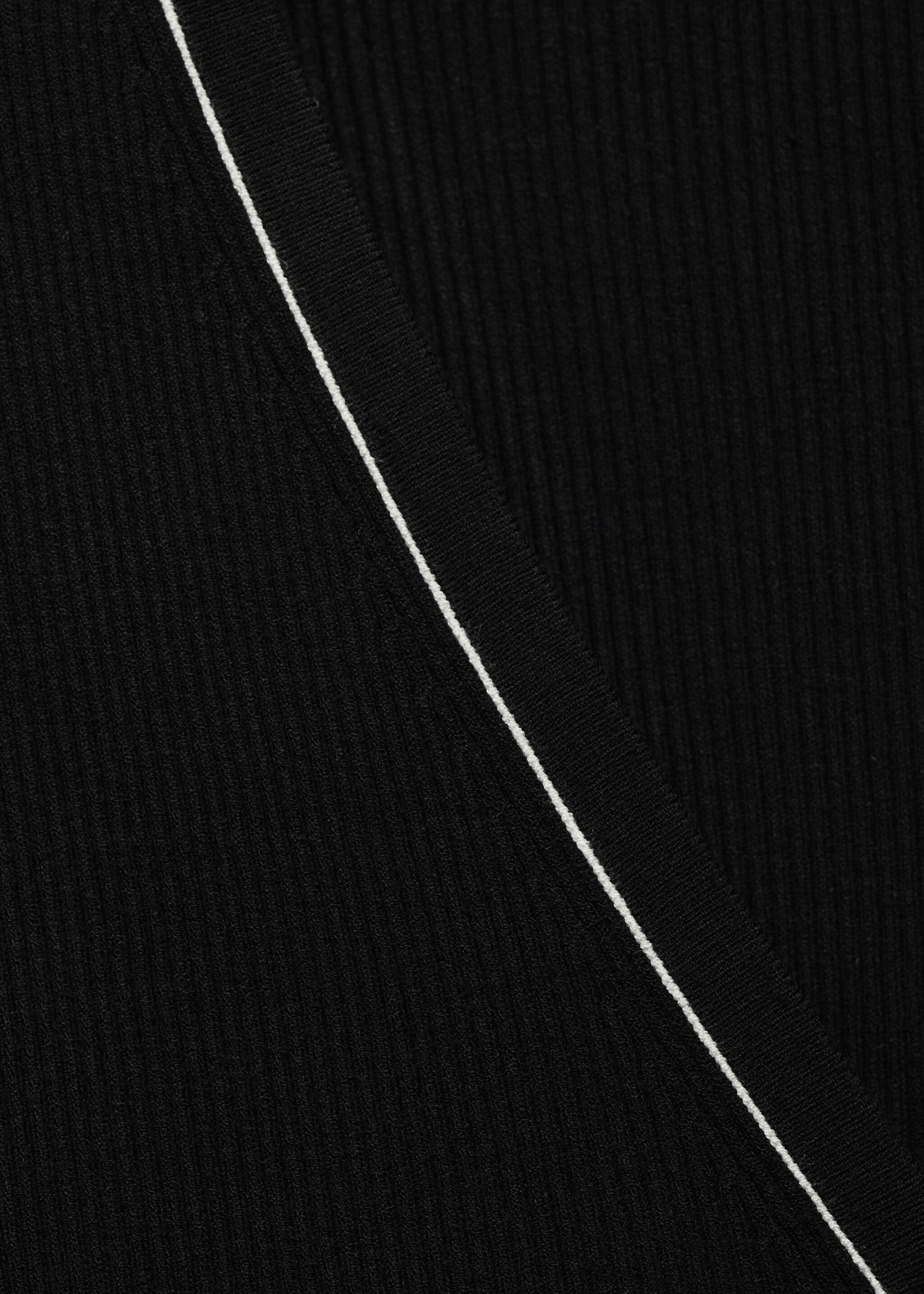 V-neck knitted cardigan - Details of the article 8, Black. Ref: 87054074-00.