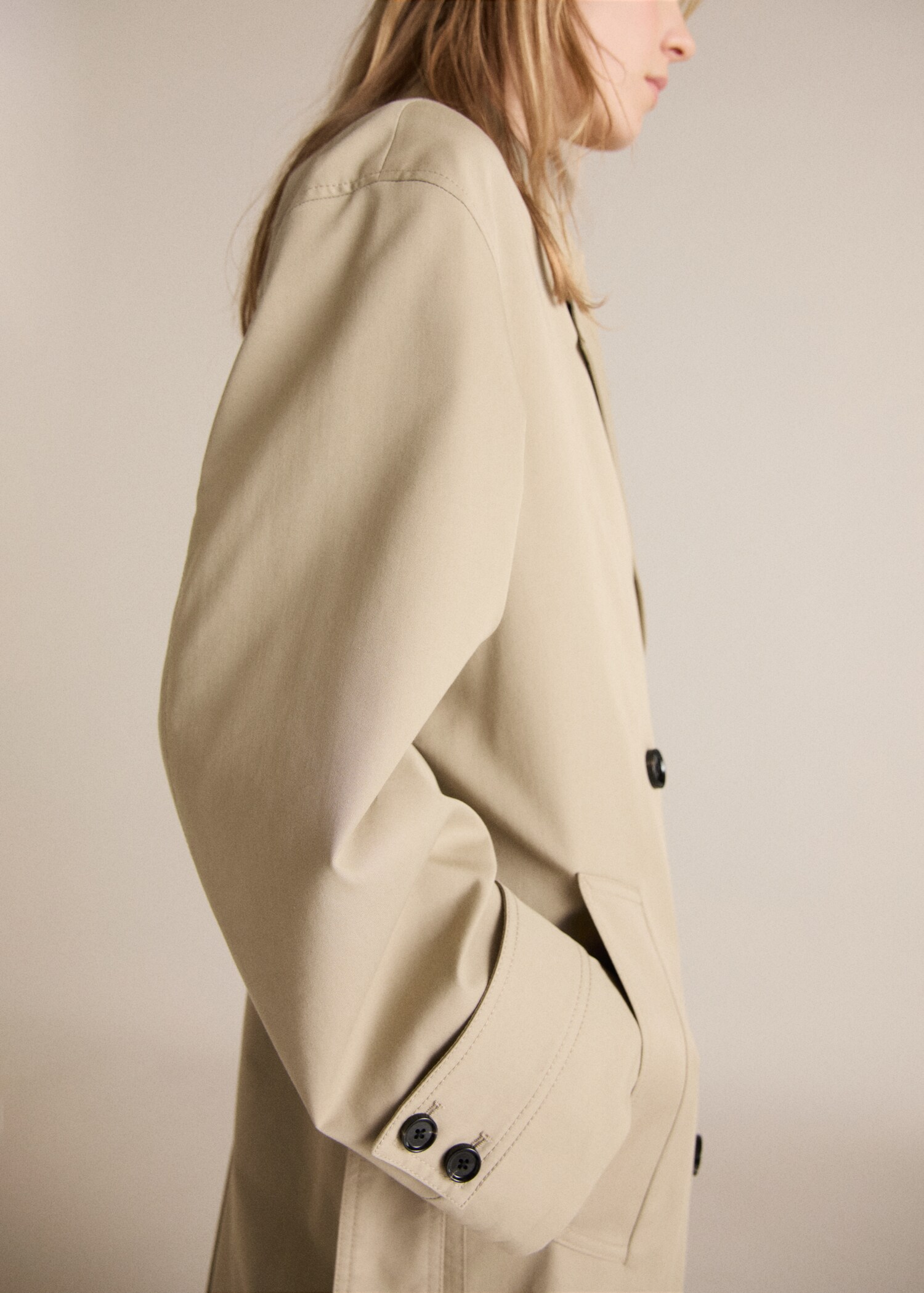 Long oversized double-breasted trench coat - Details of the article 6