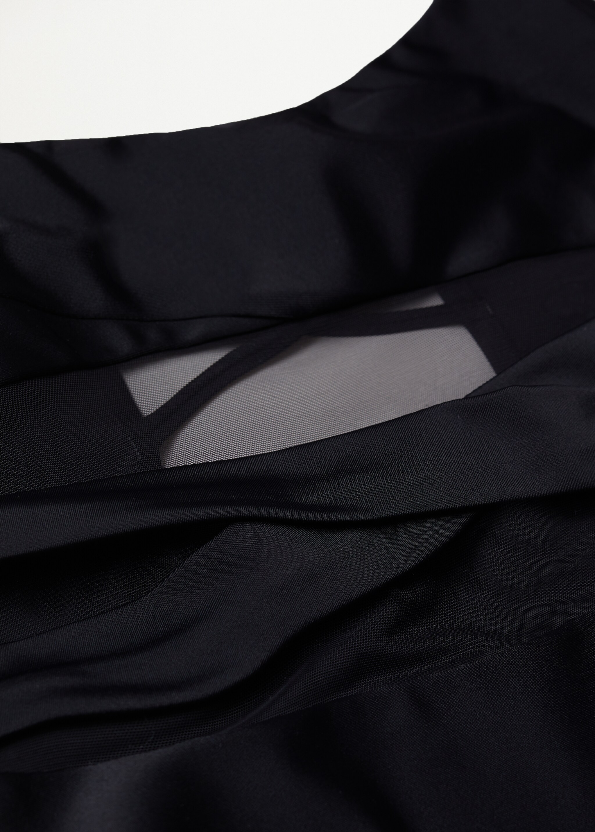Badeanzug mit halbtransparenten Einsätzen - Detail des Artikels 8