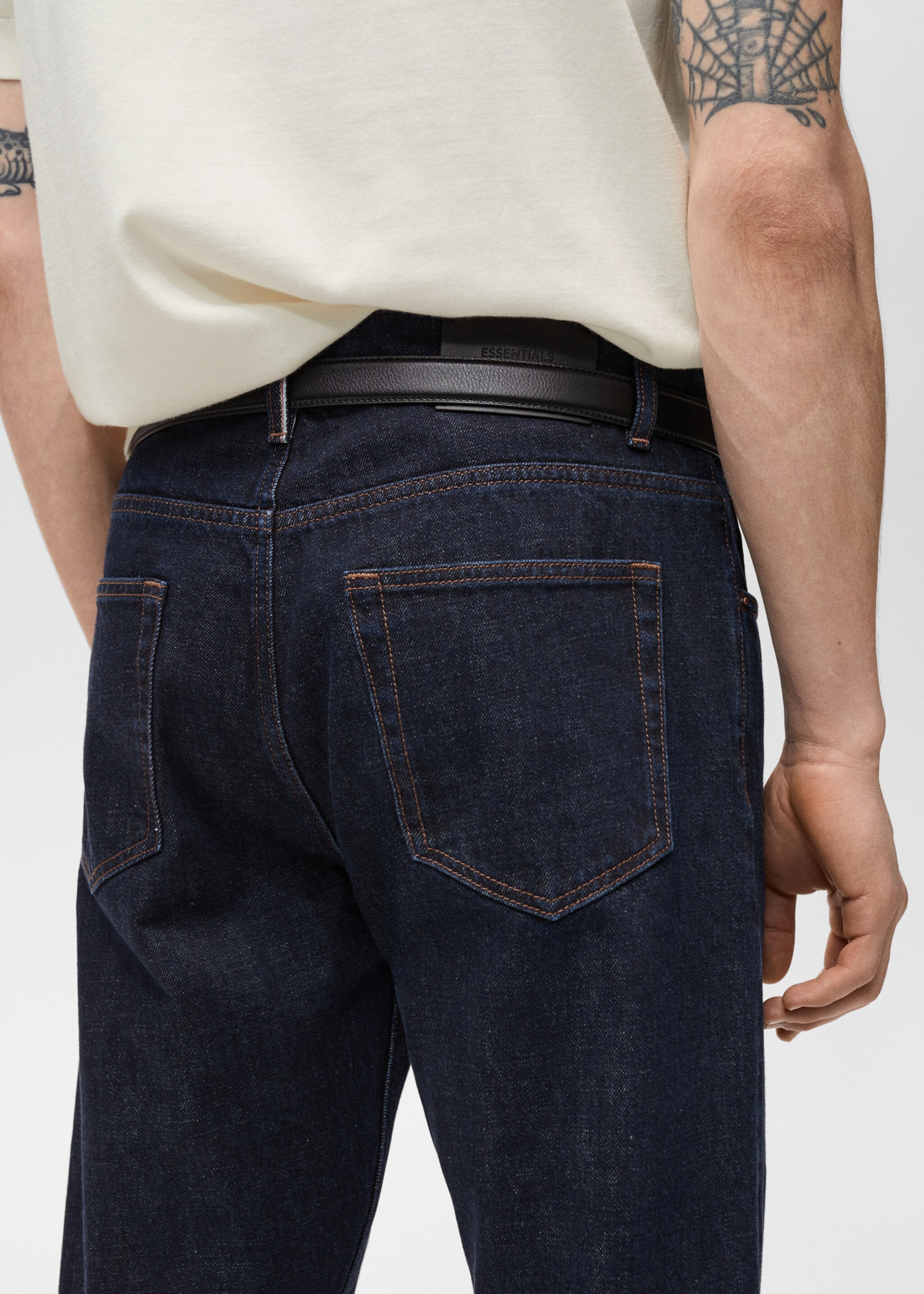 Tapered-fit selvedge jeans - Details of the article 6, Open Blue. Ref: 87054394-00.