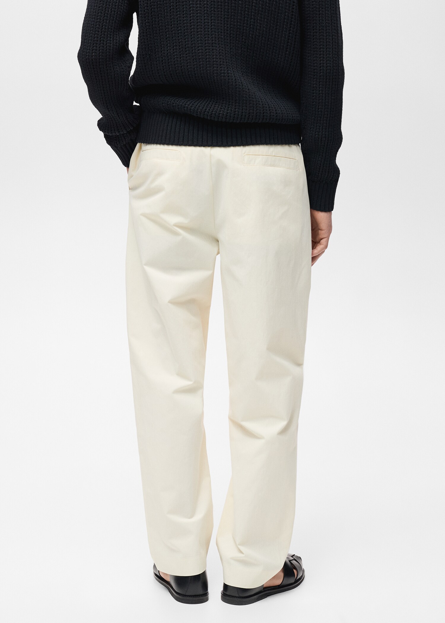 Relaxed-fit trousers with belt - Reverse of the article