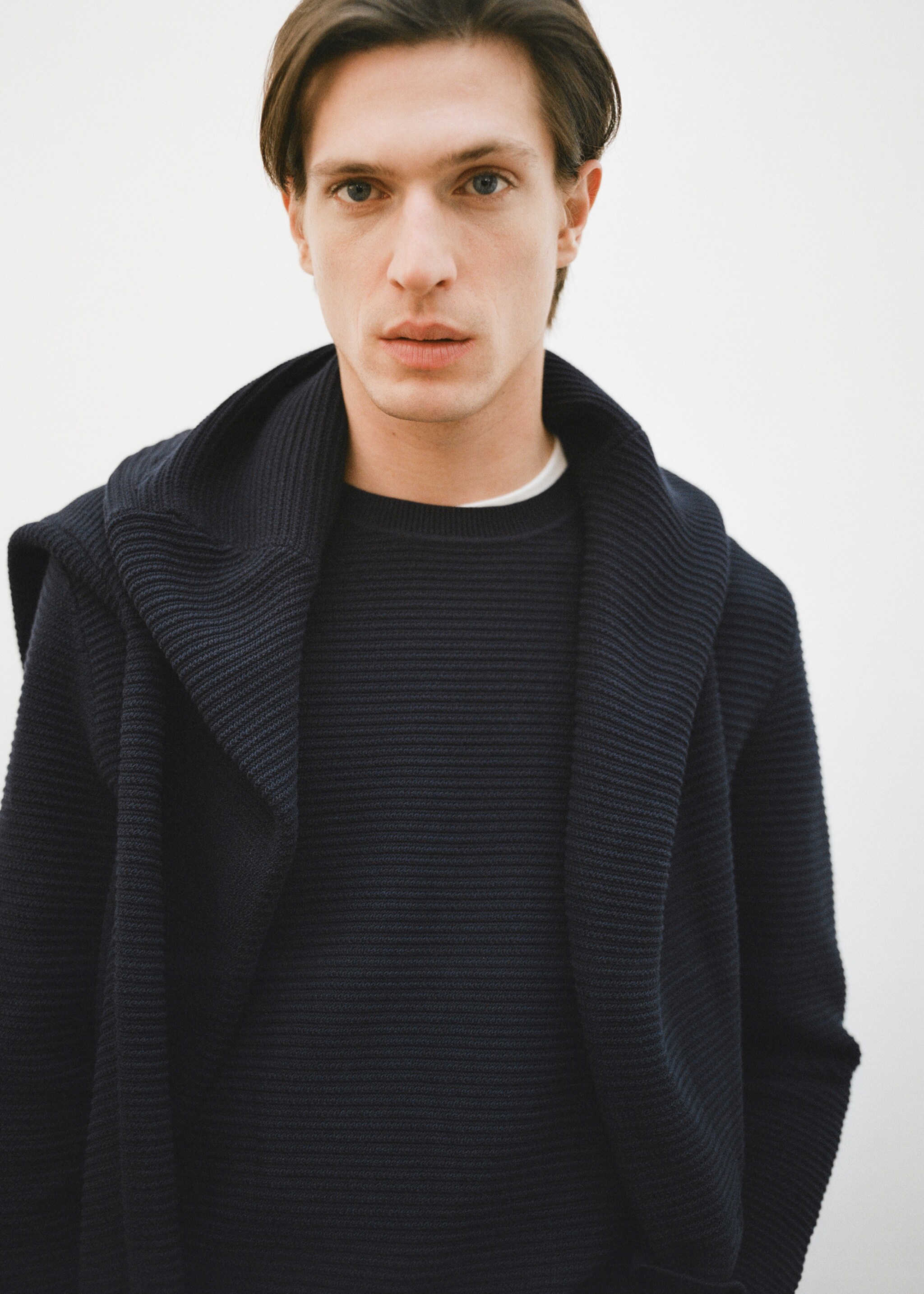 100% cotton braided sweater - Details of the article 3, Night Blue. Ref: 87054411-00.