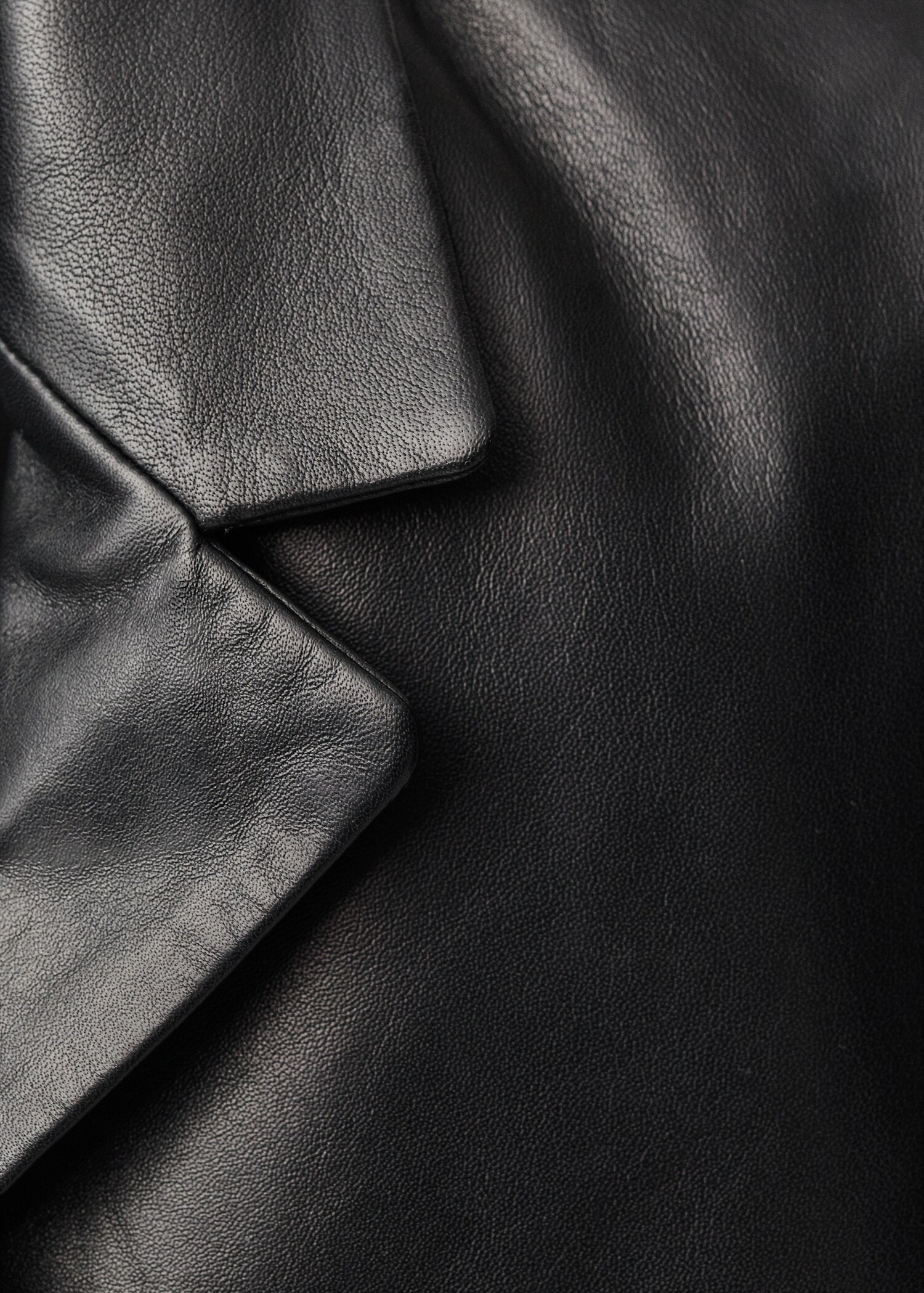 Leather jacket with buttons - Details of the article 0