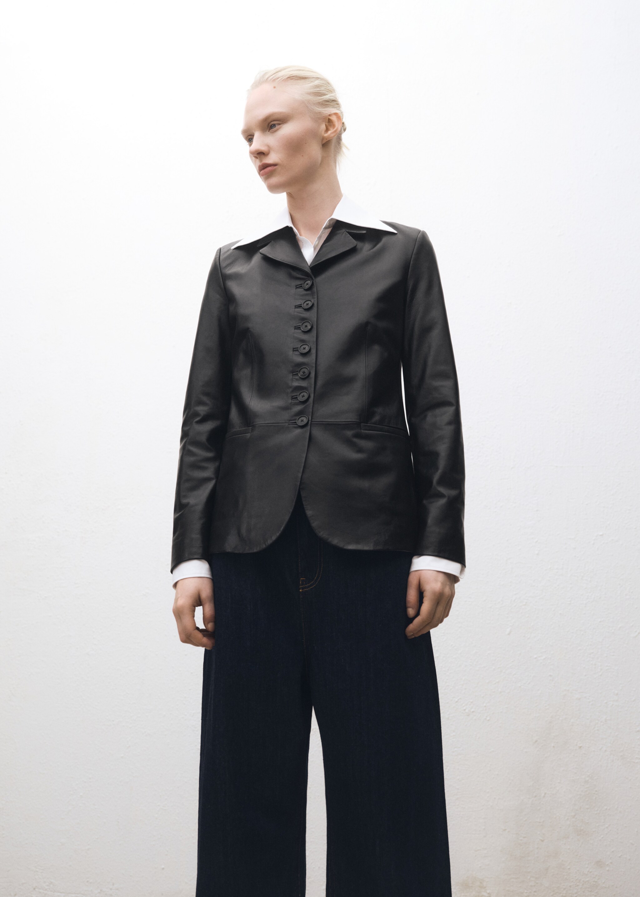 Leather jacket with buttons - Details of the article 6, Black. Ref: 87054418-00.