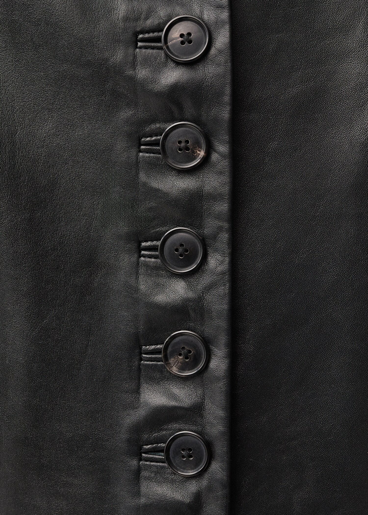 Leather jacket with buttons - Details of the article 8