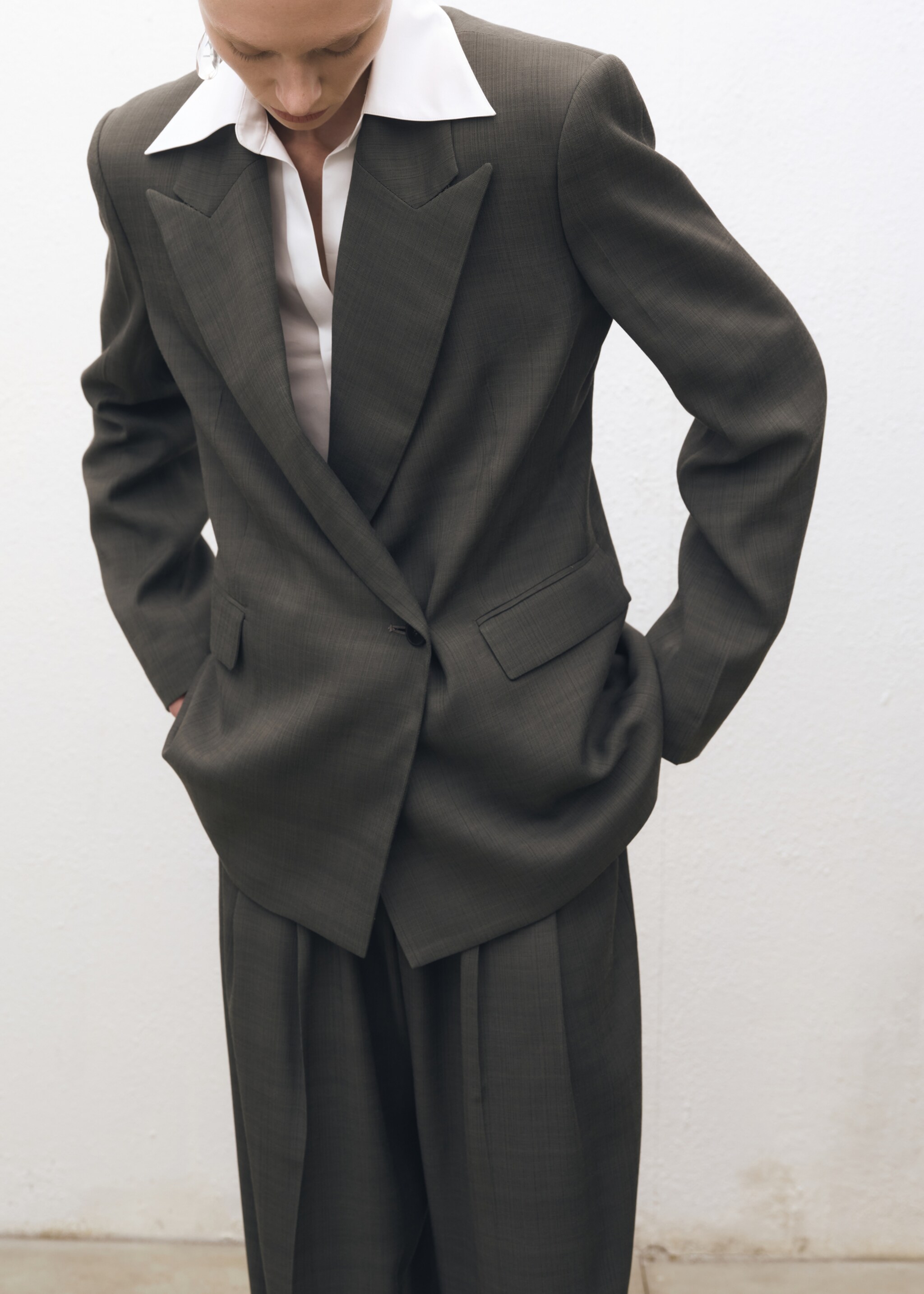 Oversized double-breasted suit jacket - Medium plane, Khaki. Ref: 87054420-00.