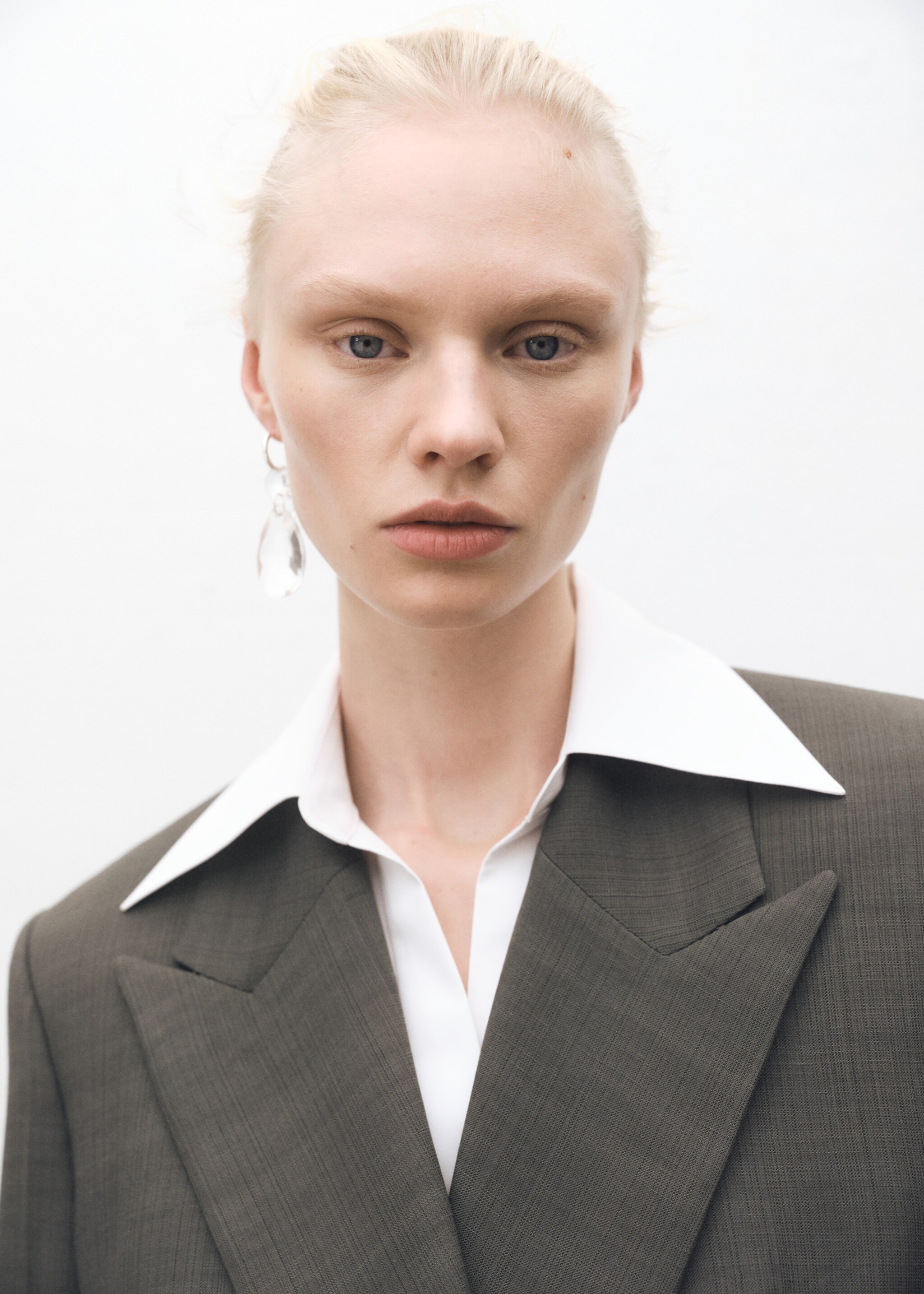 Oversized double-breasted suit jacket - Details of the article 2, Khaki. Ref: 87054420-00.