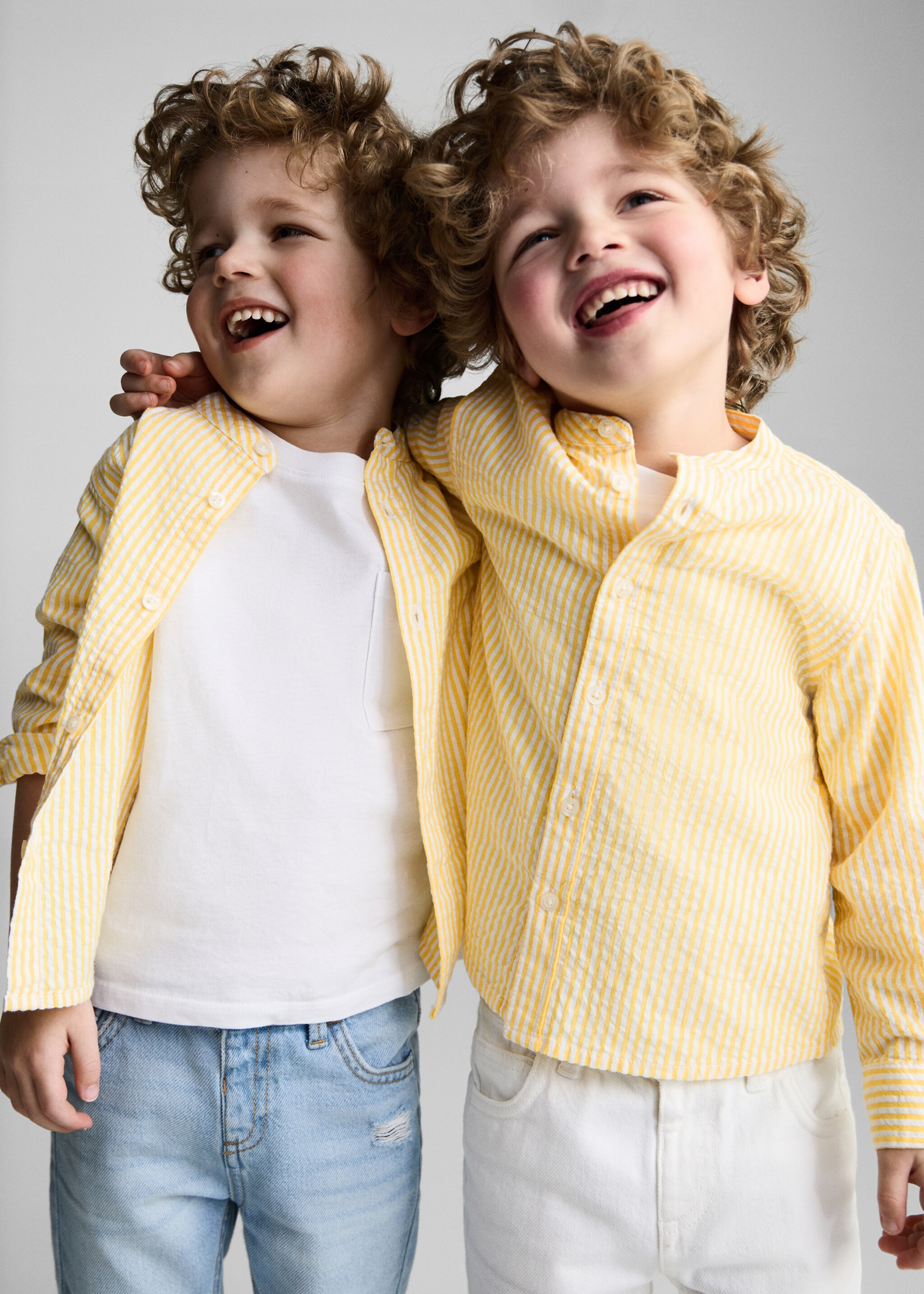 Πουκάμισο με ρίγες - Λεπτομέρεια του προϊόντος 2, Κίτρινο Παστέλ. Ref: 87054783-00.