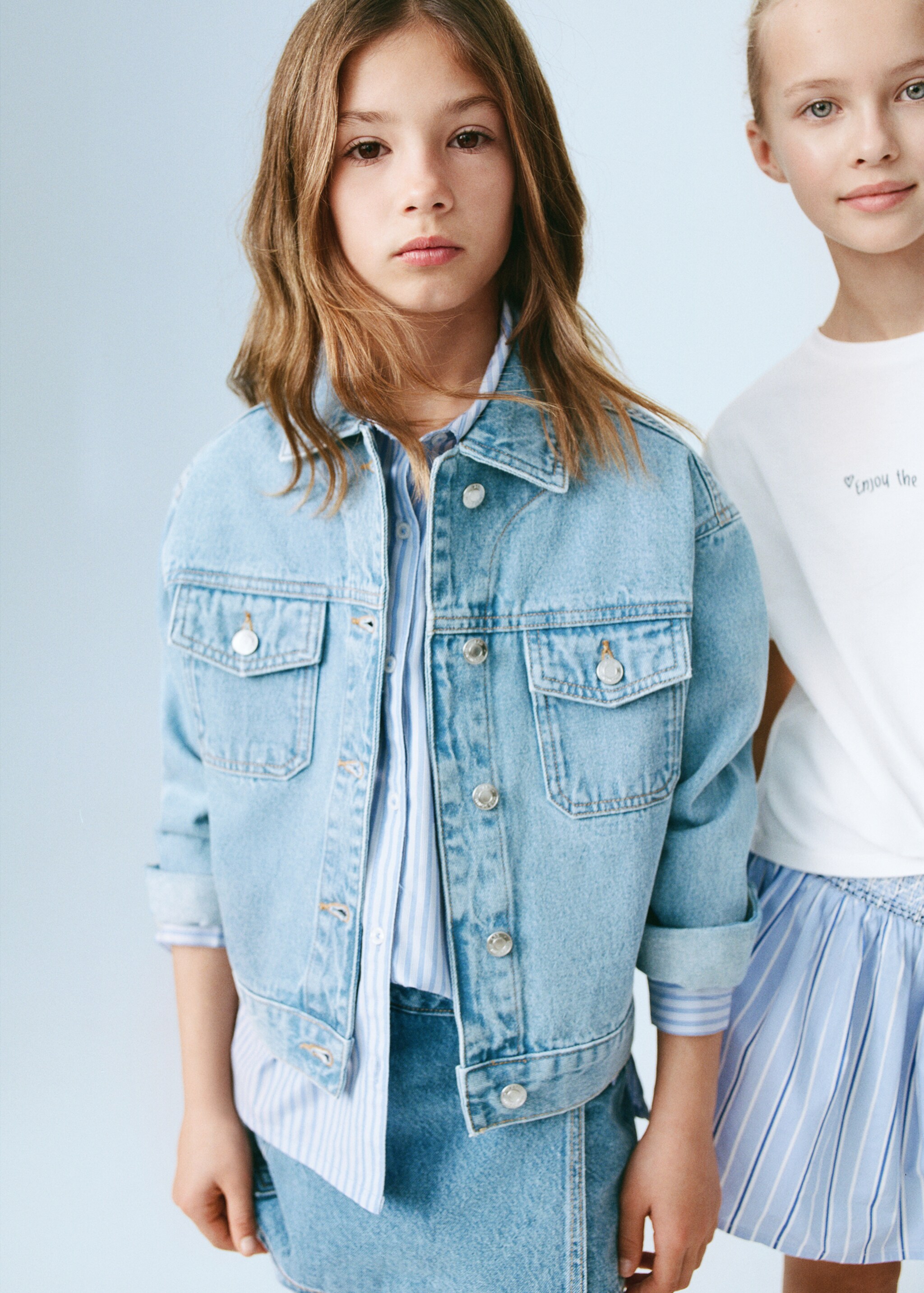 Spijkerjack - Detail van het artikel 5, Middenblauw. Ref: 87054796-00.