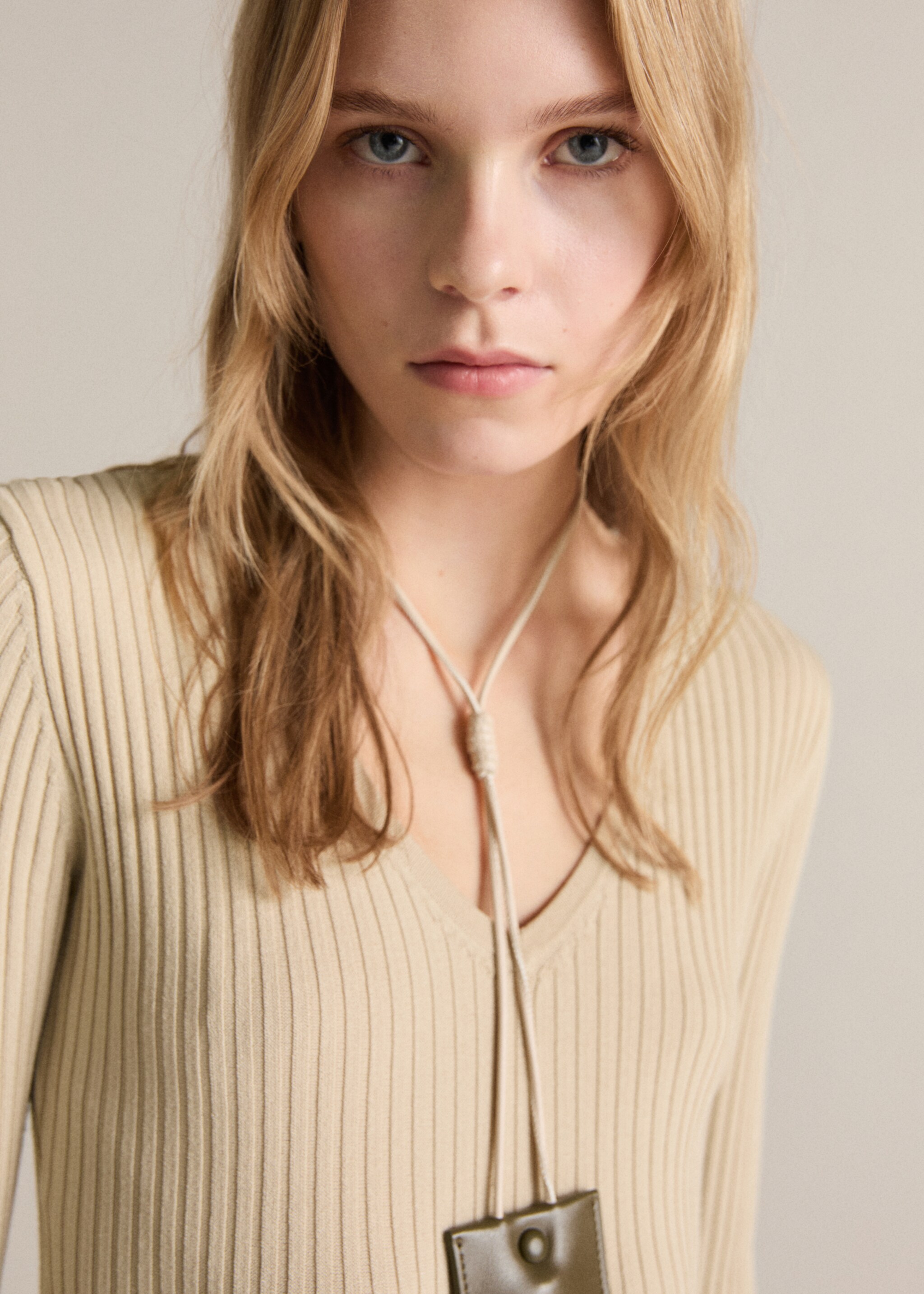 Combined woven dress with belt - Details of the article 1, Ecru. Ref: 87054803-00.