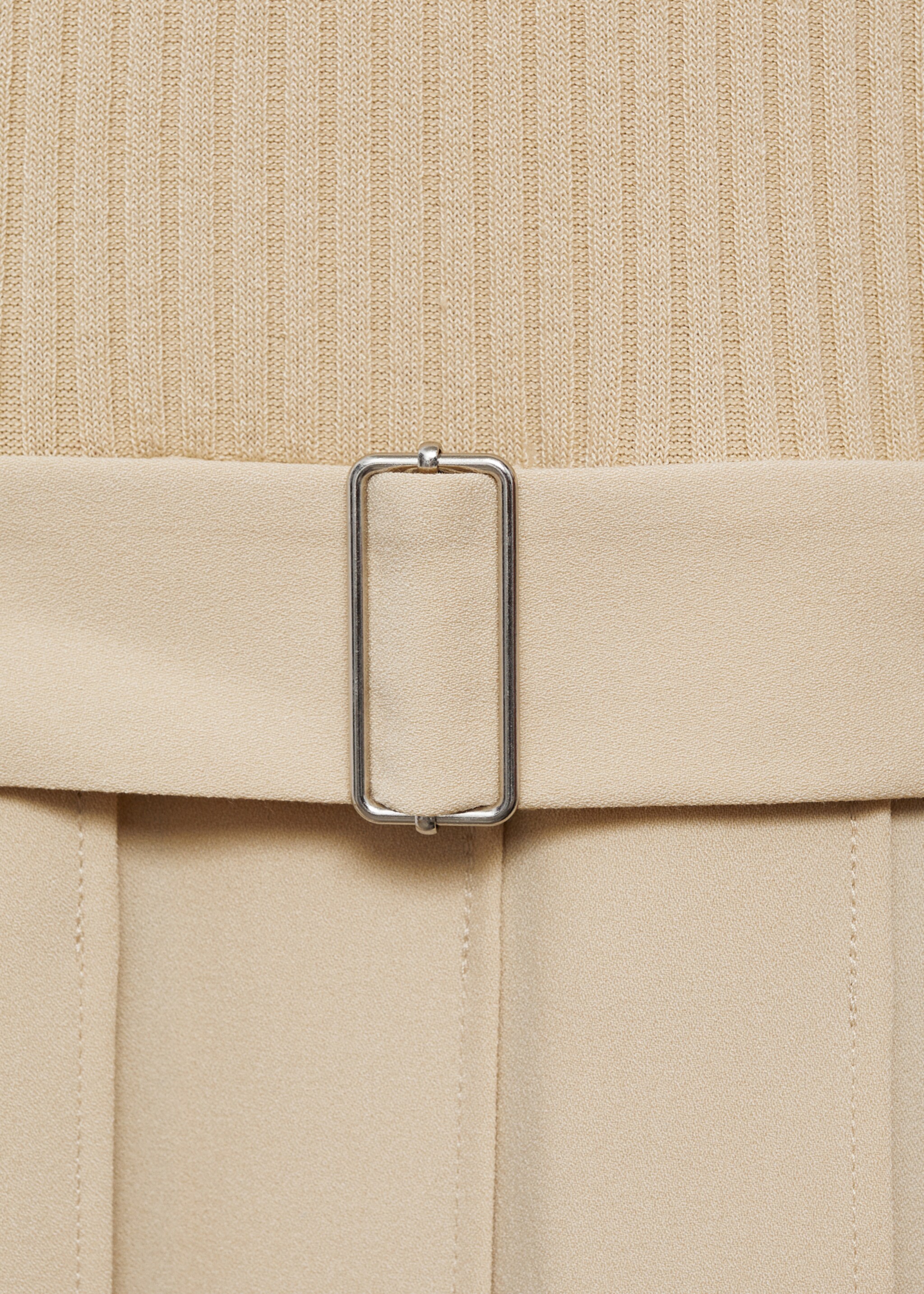 Combined woven dress with belt - Details of the article 8, Ecru. Ref: 87054803-00.