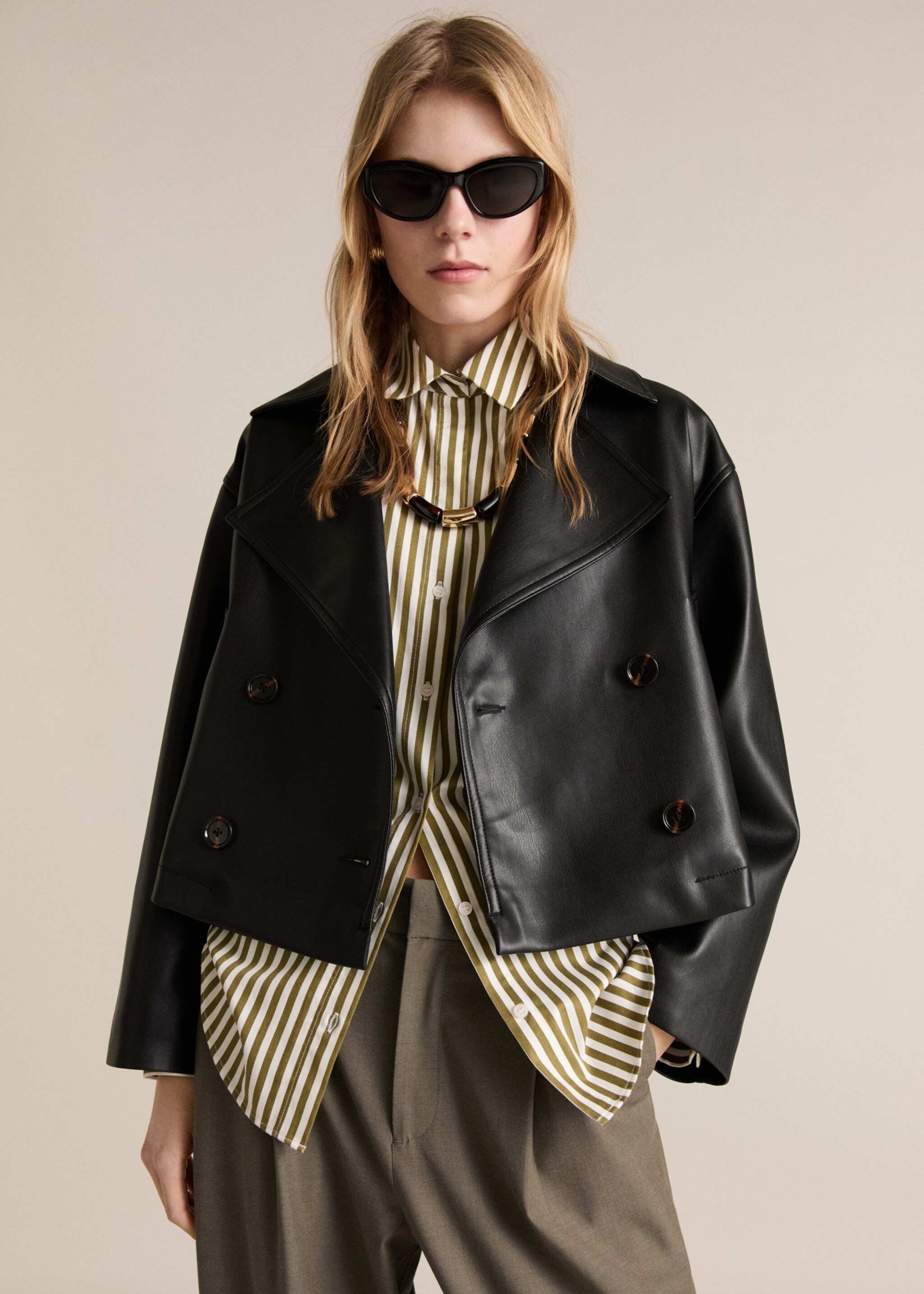 Παντελόνι ίσιο μεσαίος καβάλος - Λεπτομέρεια του προϊόντος 1, Πράσινο. Ref: 87054806-00.