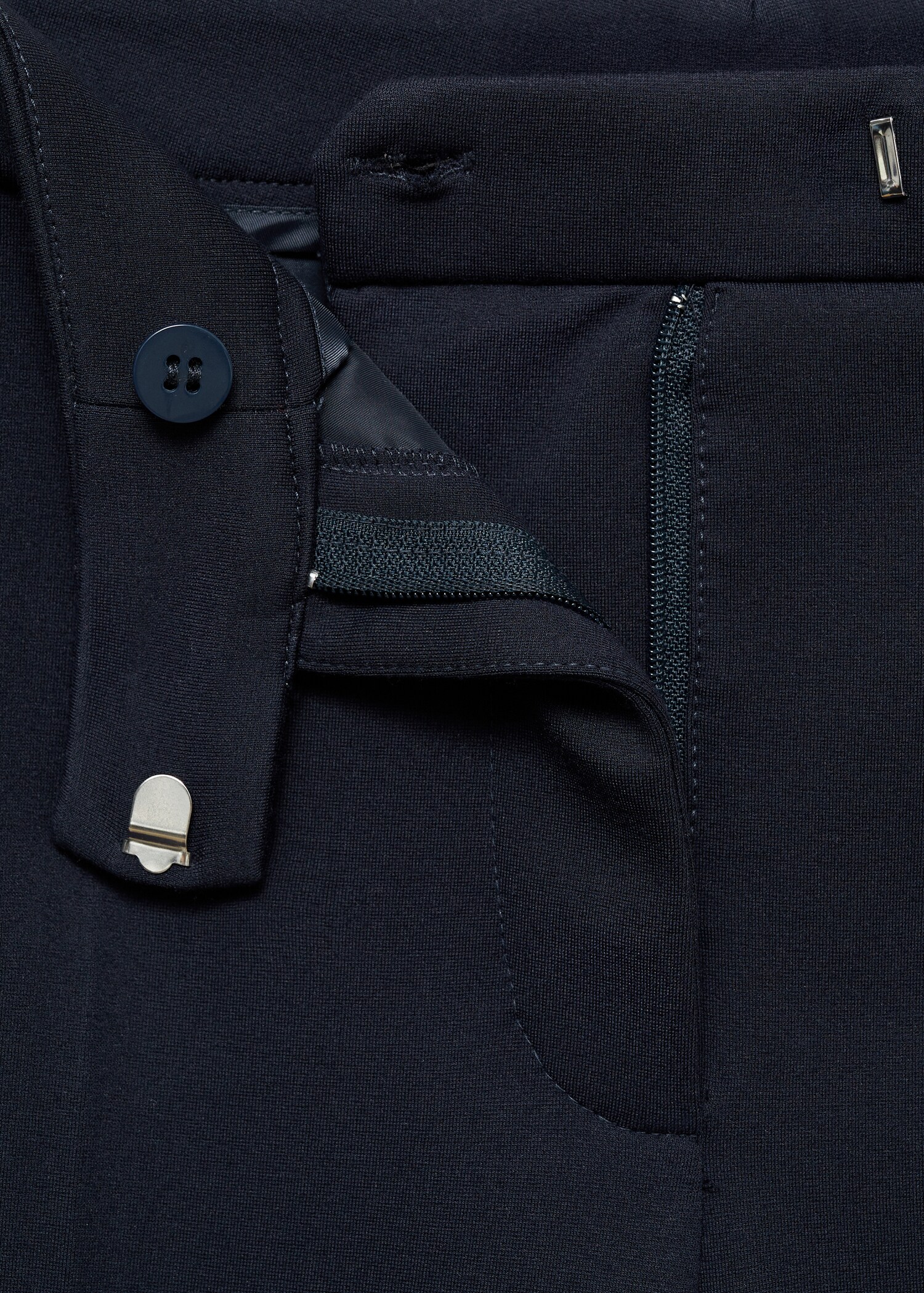 Straight mid-rise trousers - Details of the article 8