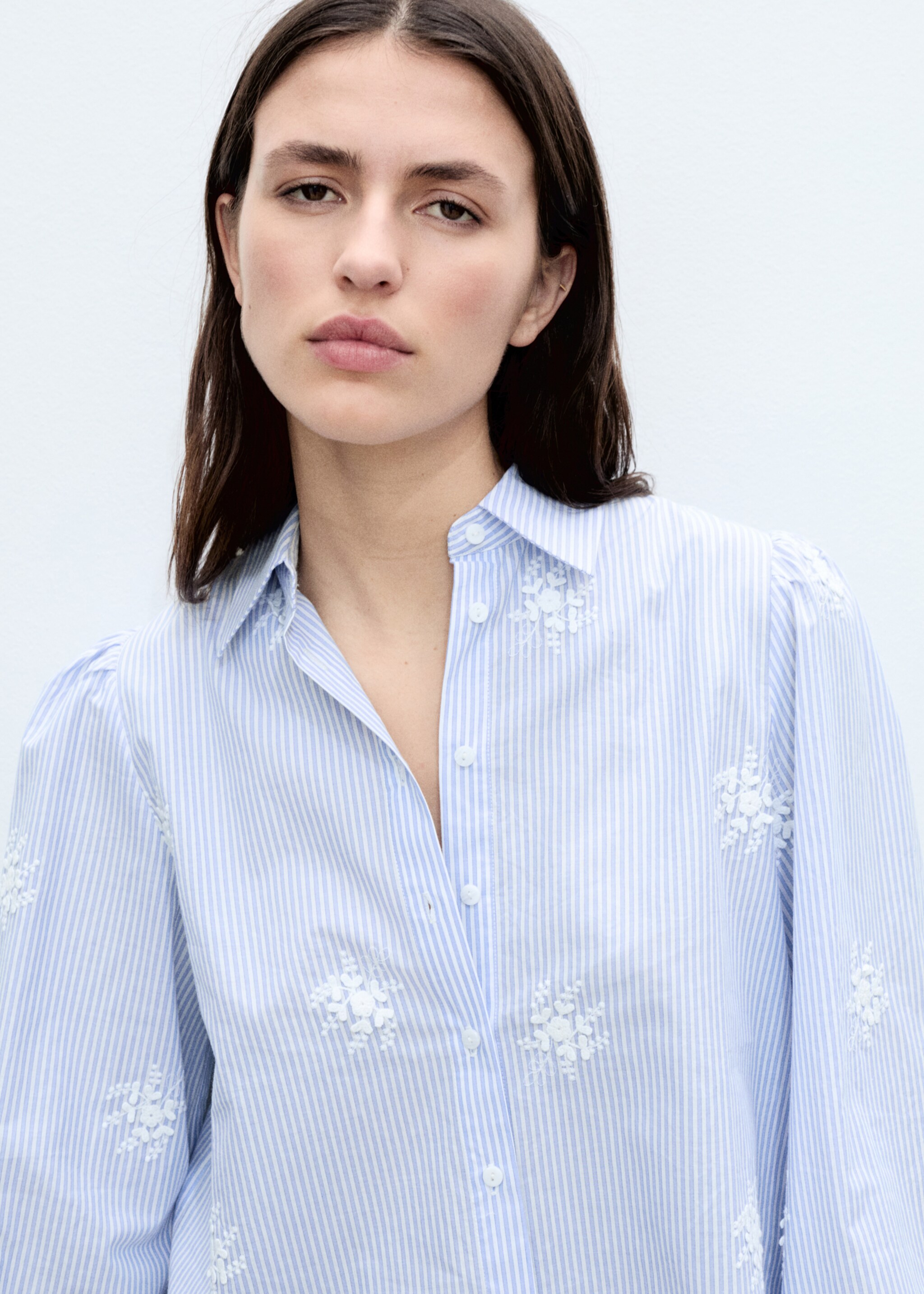 Flower embroidered striped shirt - Details of the article 1, Sky Blue. Ref: 87055741-00.