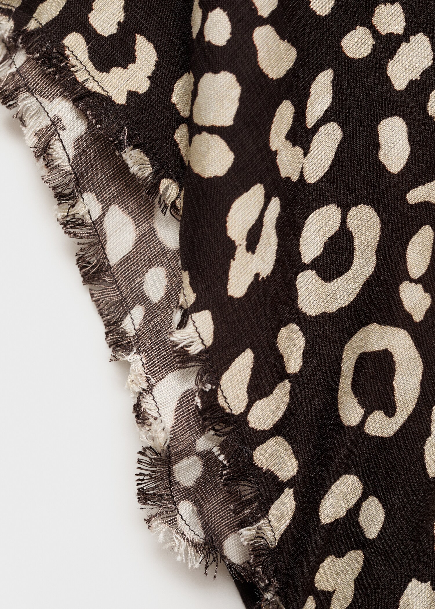 Animal-print dress with frayed edges - Details of the article 0
