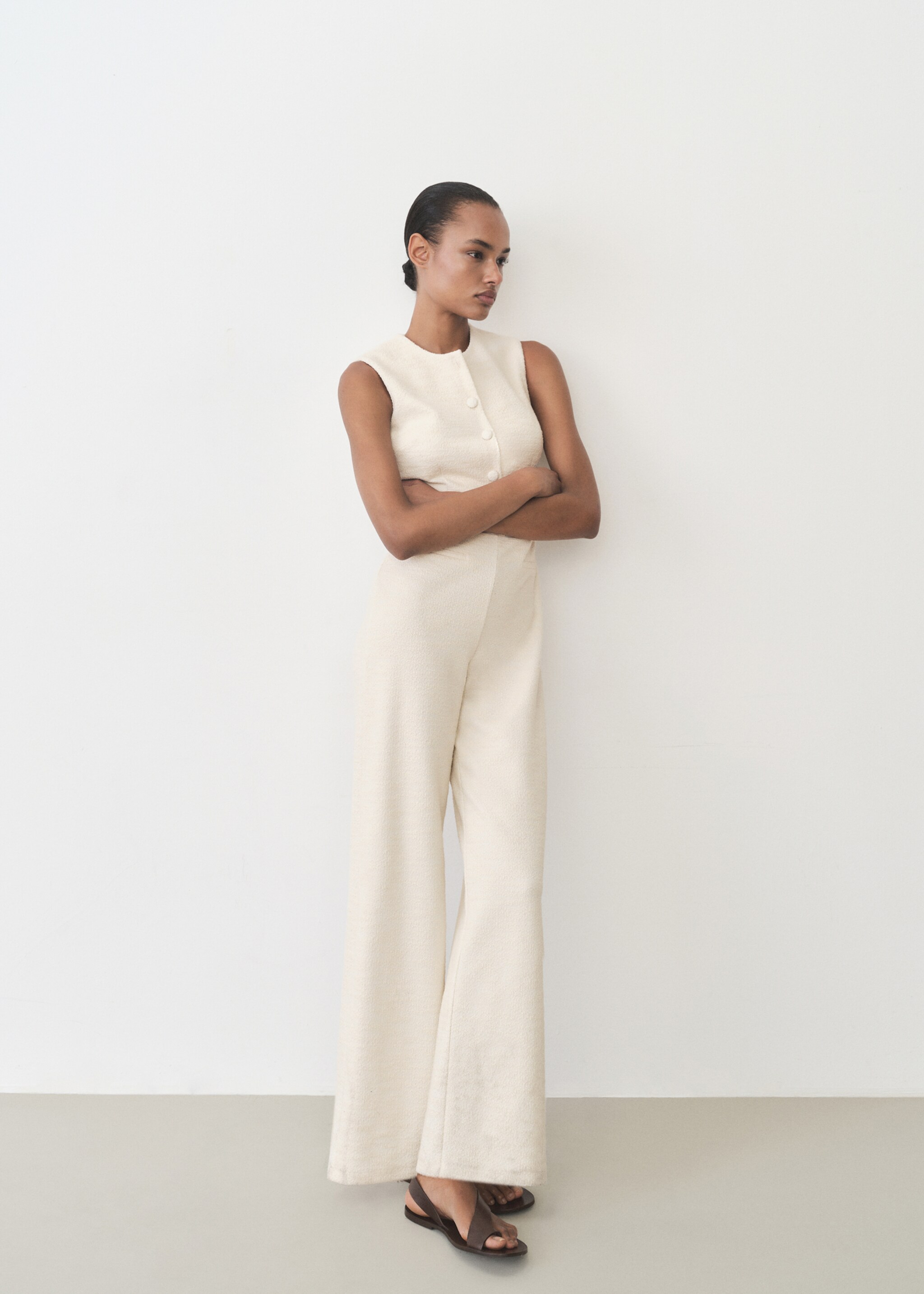 Buttoned tweed jumpsuit - Details of the article 2, Ecru. Ref: 87055755-00.