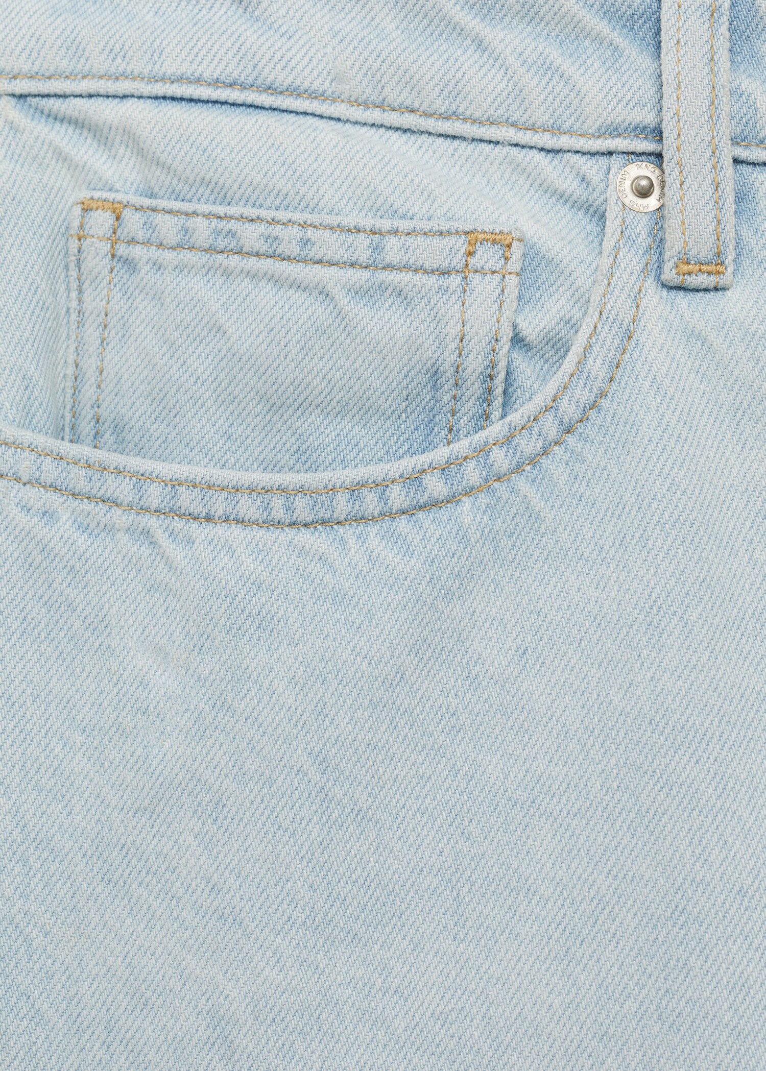 Cropped carrot-fit jeans - Details of the article 0