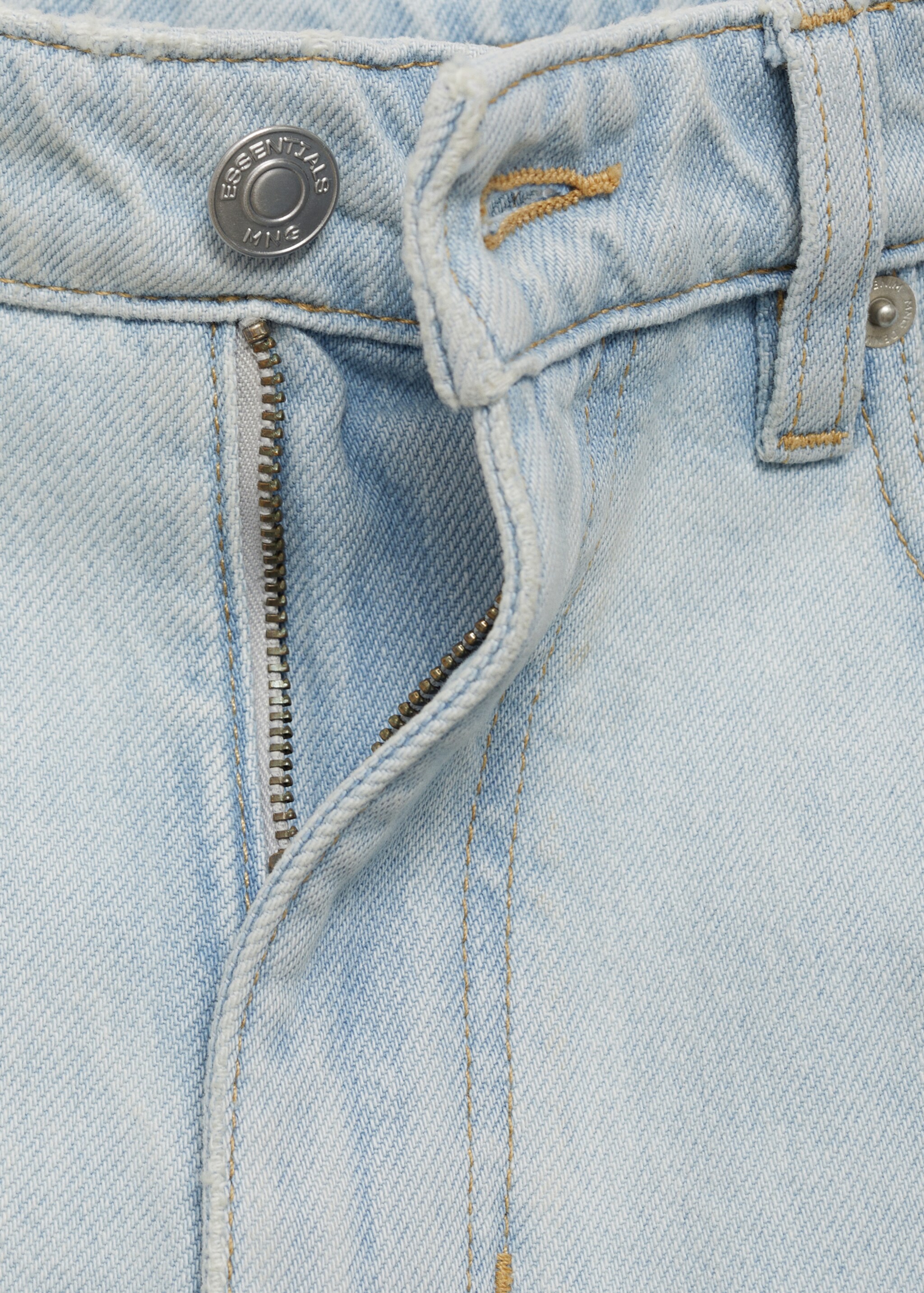 Cropped carrot-fit jeans - Details of the article 8, Bleach Blue. Ref: 87055921-00.