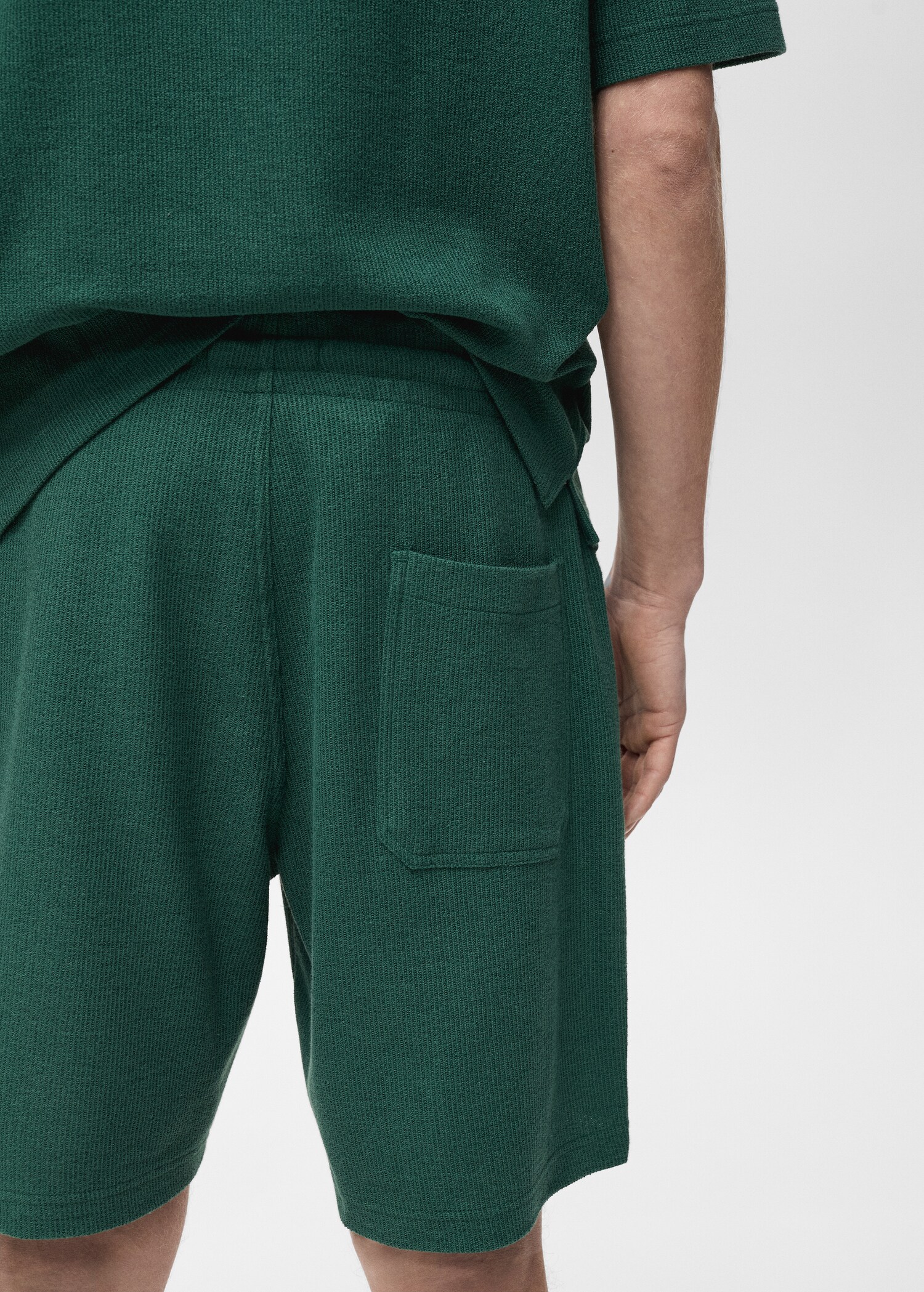 Textured cotton bermuda shorts with drawstring - Details of the article 6