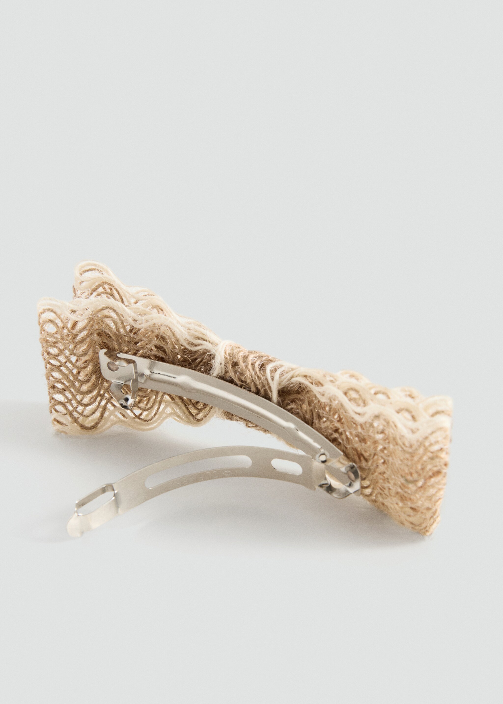 Barrette nœud fibre naturelle - Plan moyen, Beige. Ref: 87055929-00.