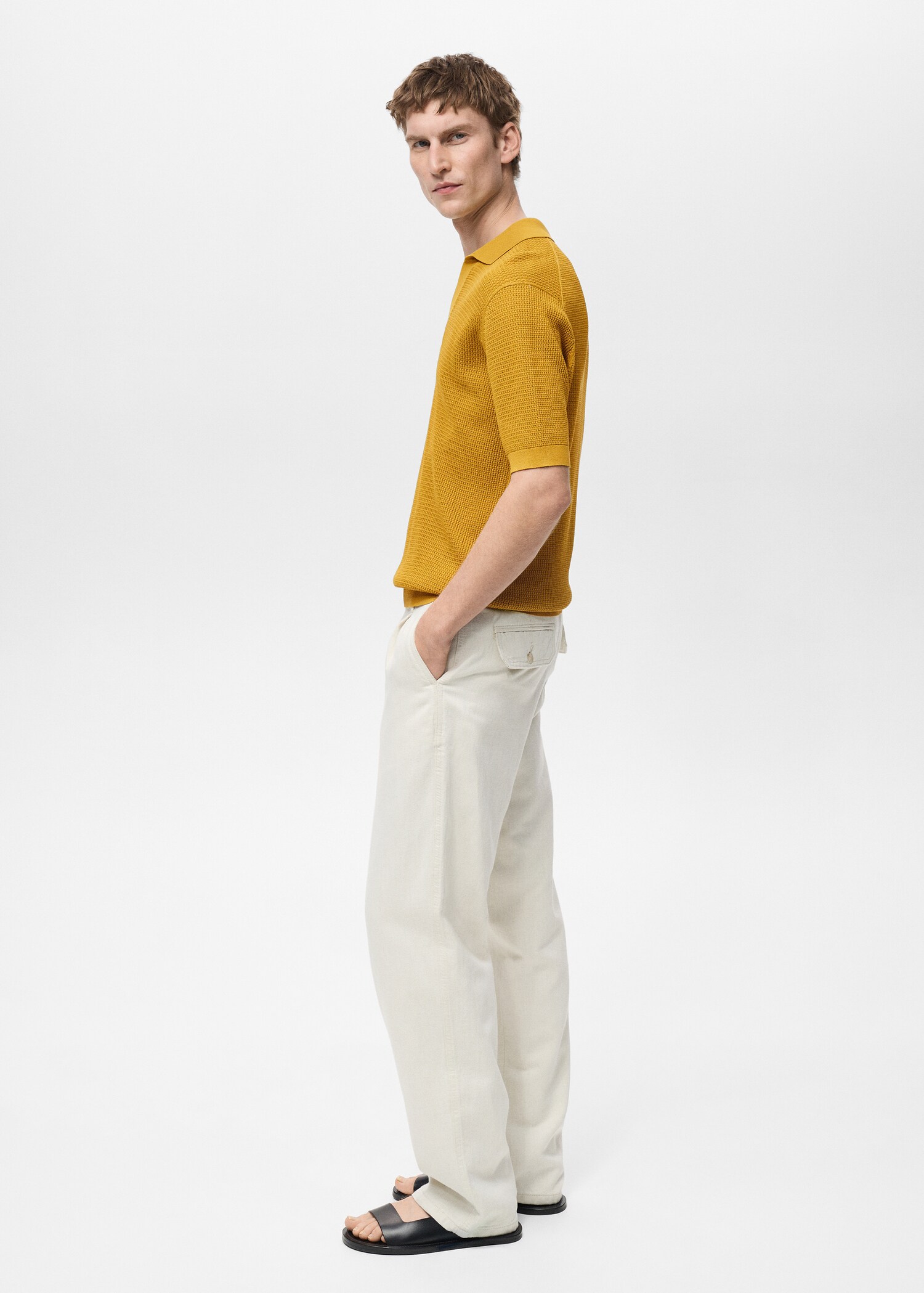 Structured fine-knit polo shirt - Details of the article 2