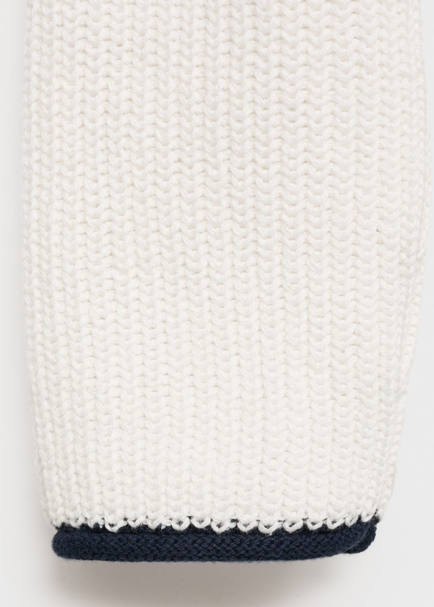 Knitted ribbed sweater - Details of the article 0