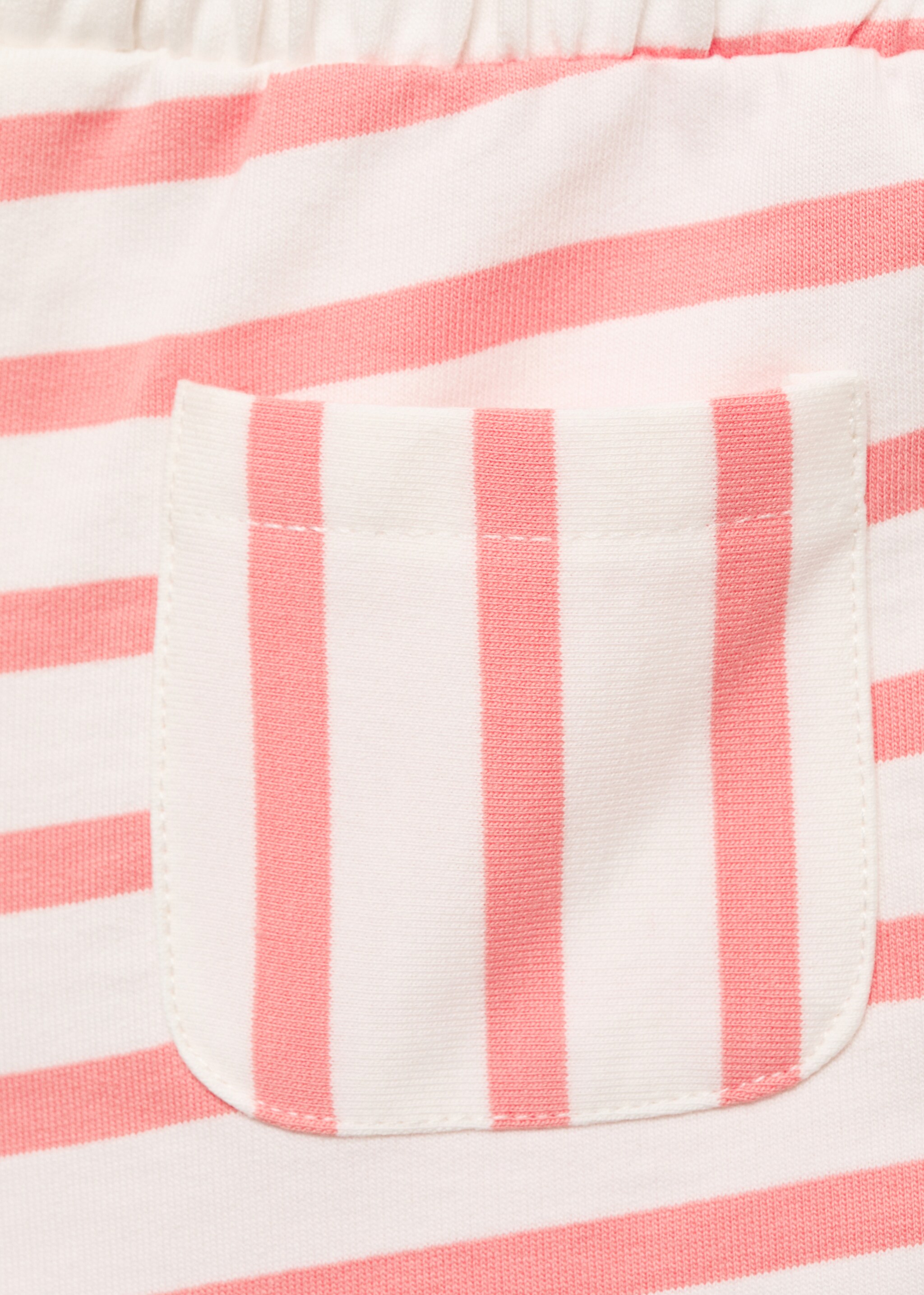 Shorts ratlles butxaques volants - Detall de l'article 0, Vermell corall. Ref: 87055963-00.