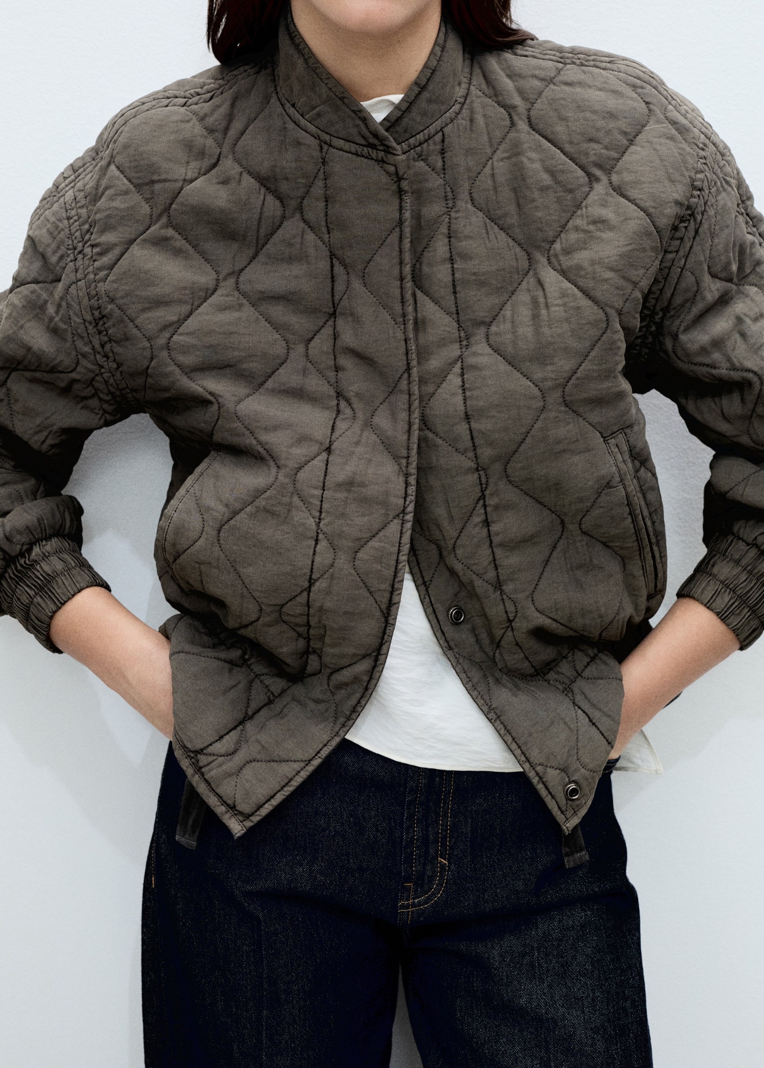Quilted bomber jacket - Details of the article 6