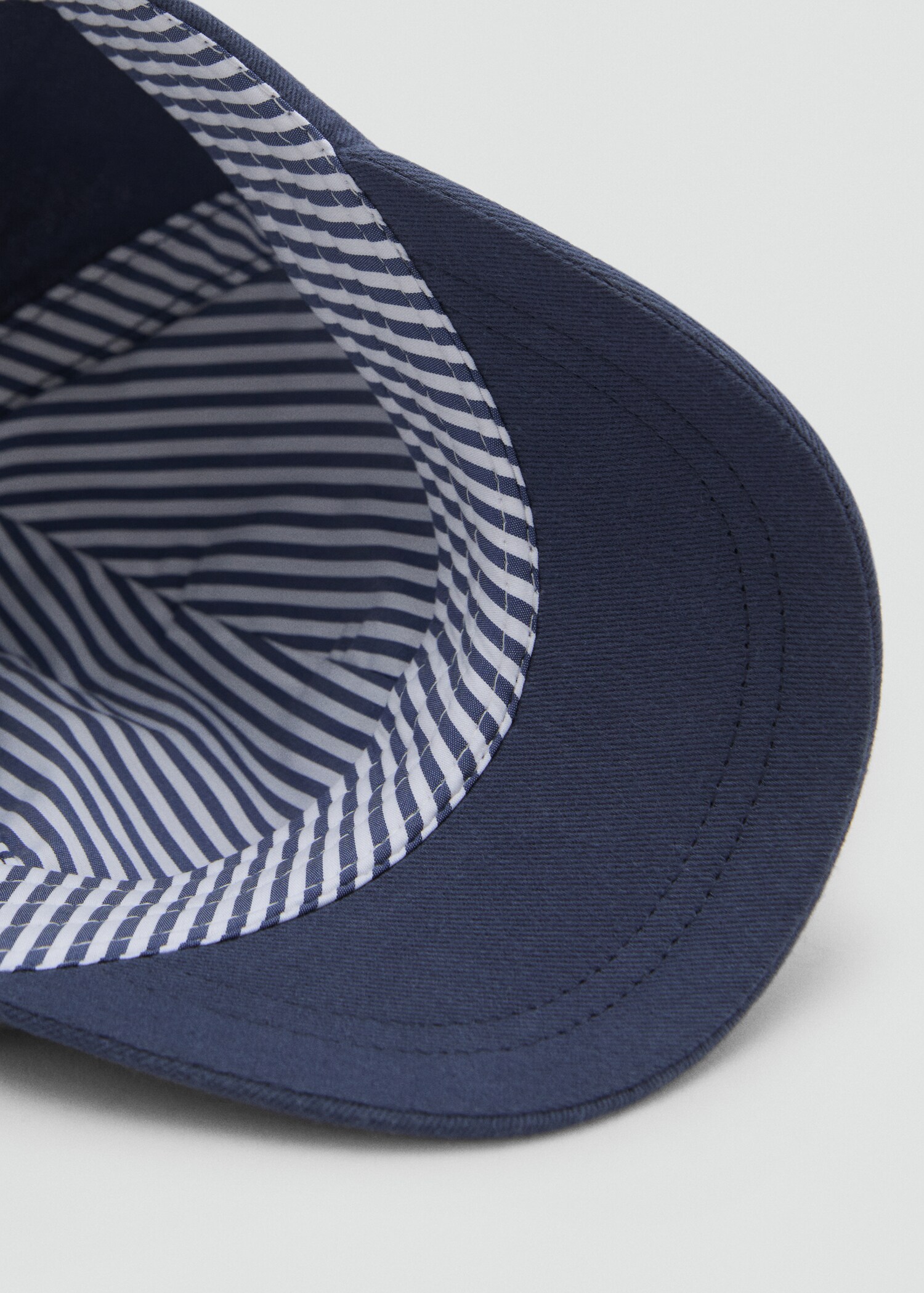 Gorra detalle bordado - Detalle del artículo 2