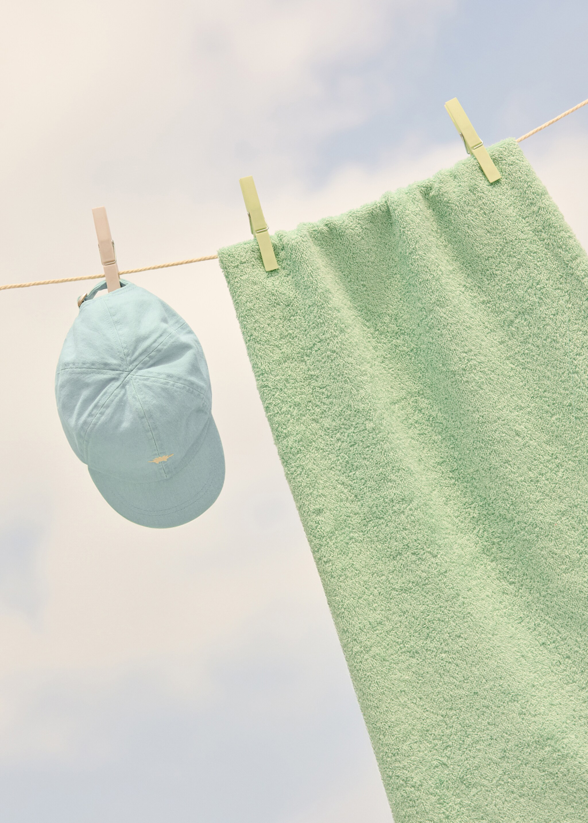 Cap with embroidered visor - Details of the article 5, Aqua Green. Ref: 87055973-00.