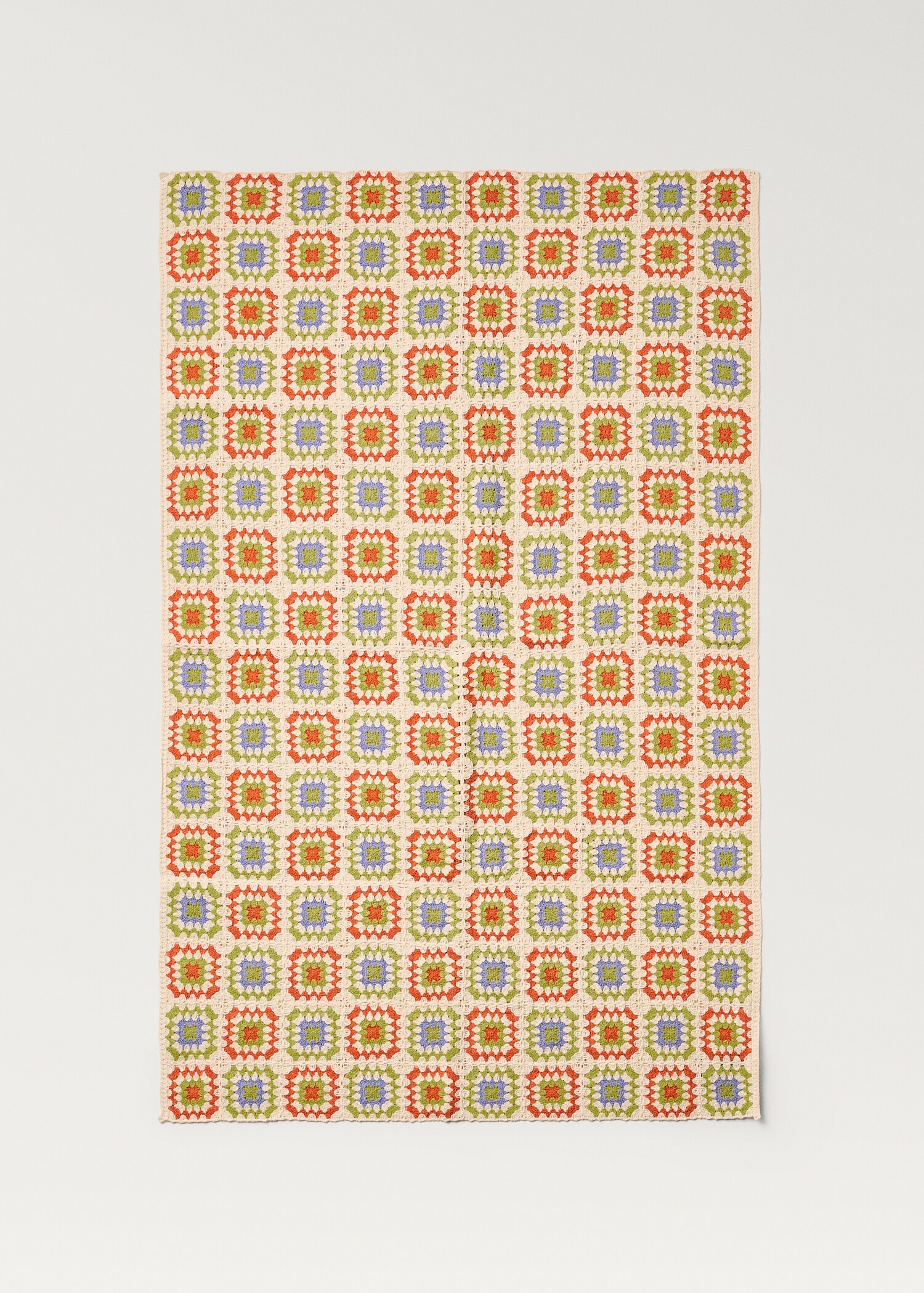 Children's multi-coloured crochet blanket - Details of the article 3