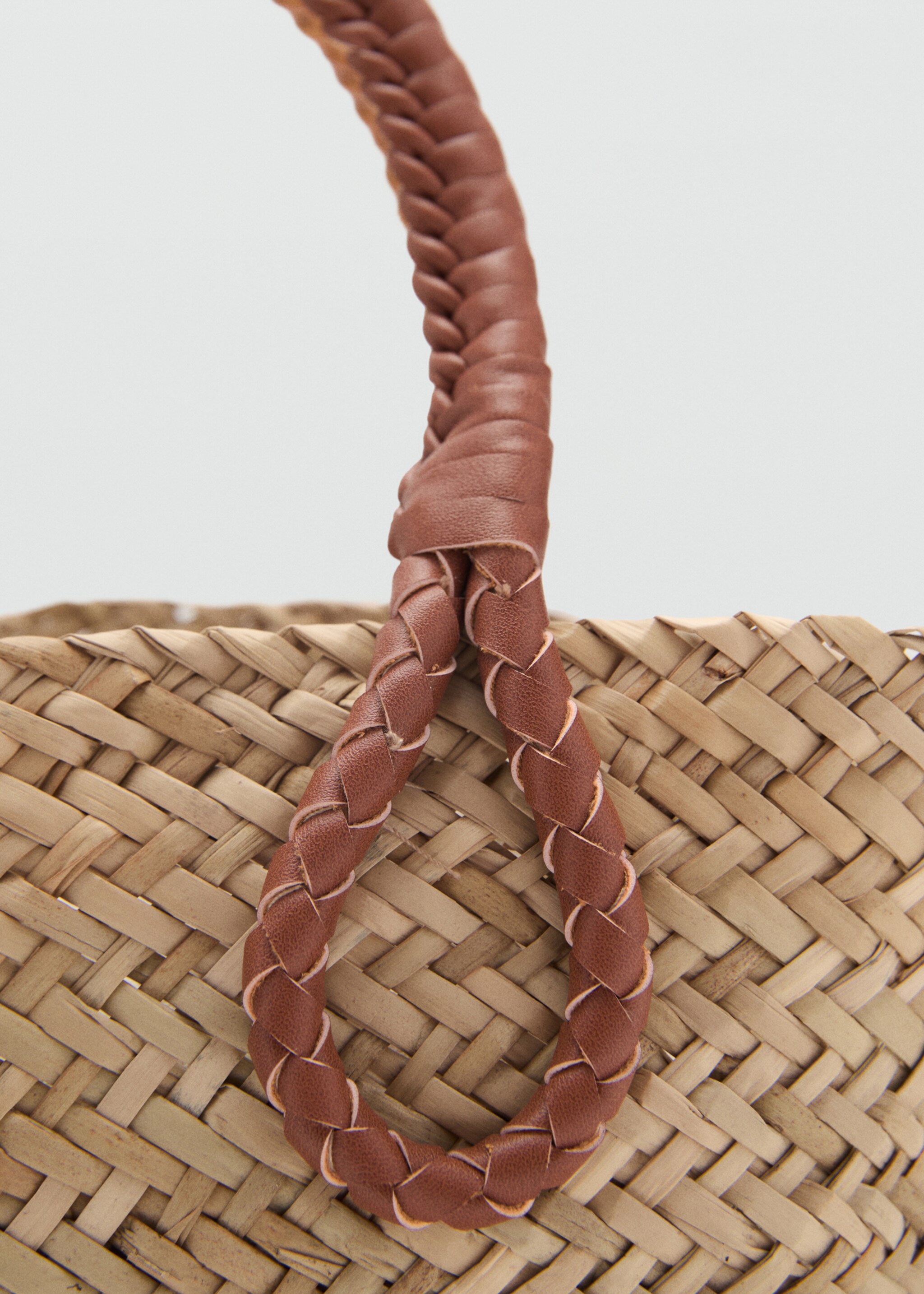 Mini straw basket - Details of the article 1, Sand. Ref: 87056365-00.