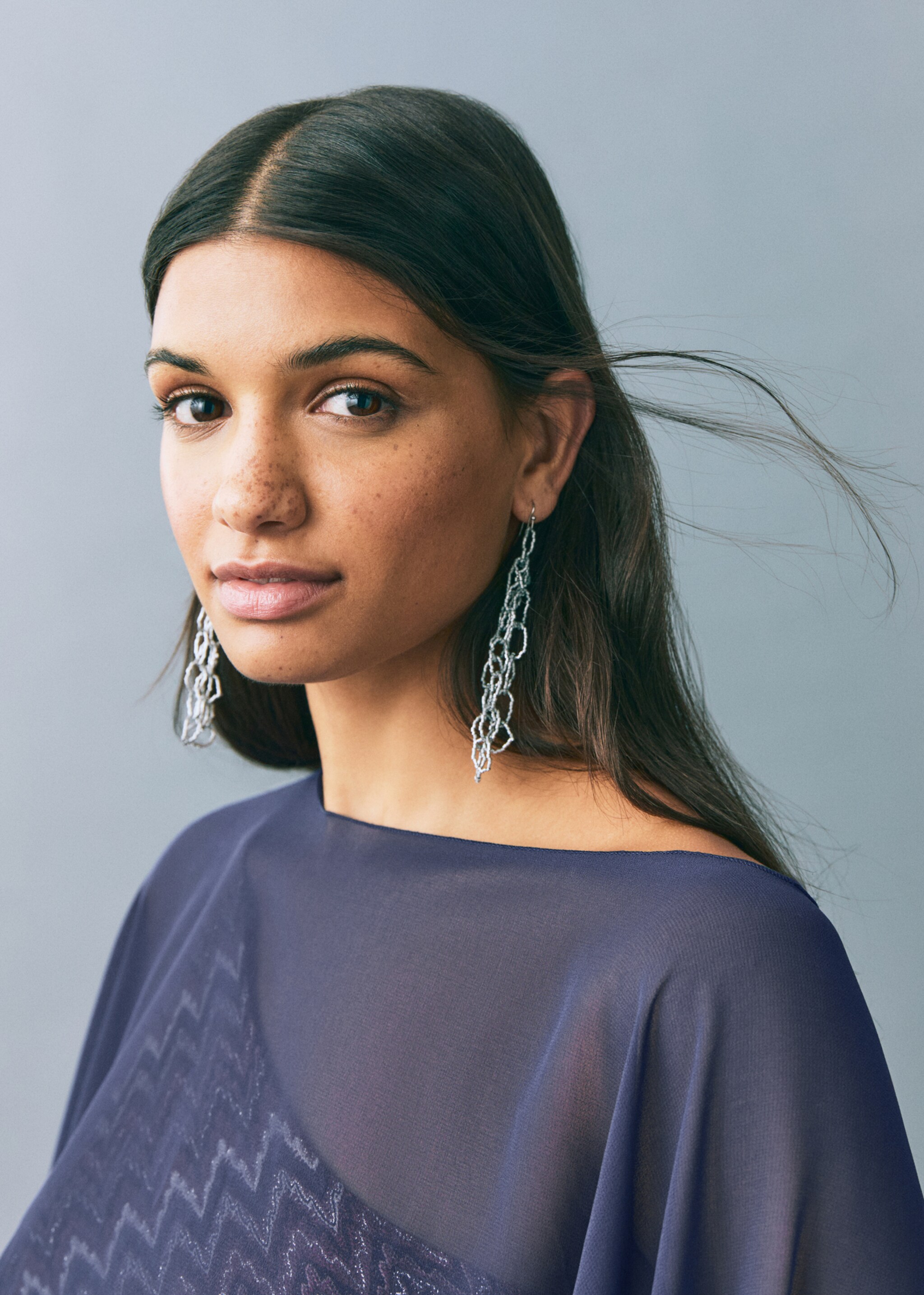 Chiffon layer top - Details of the article 1, Night Blue. Ref: 87056366-00.